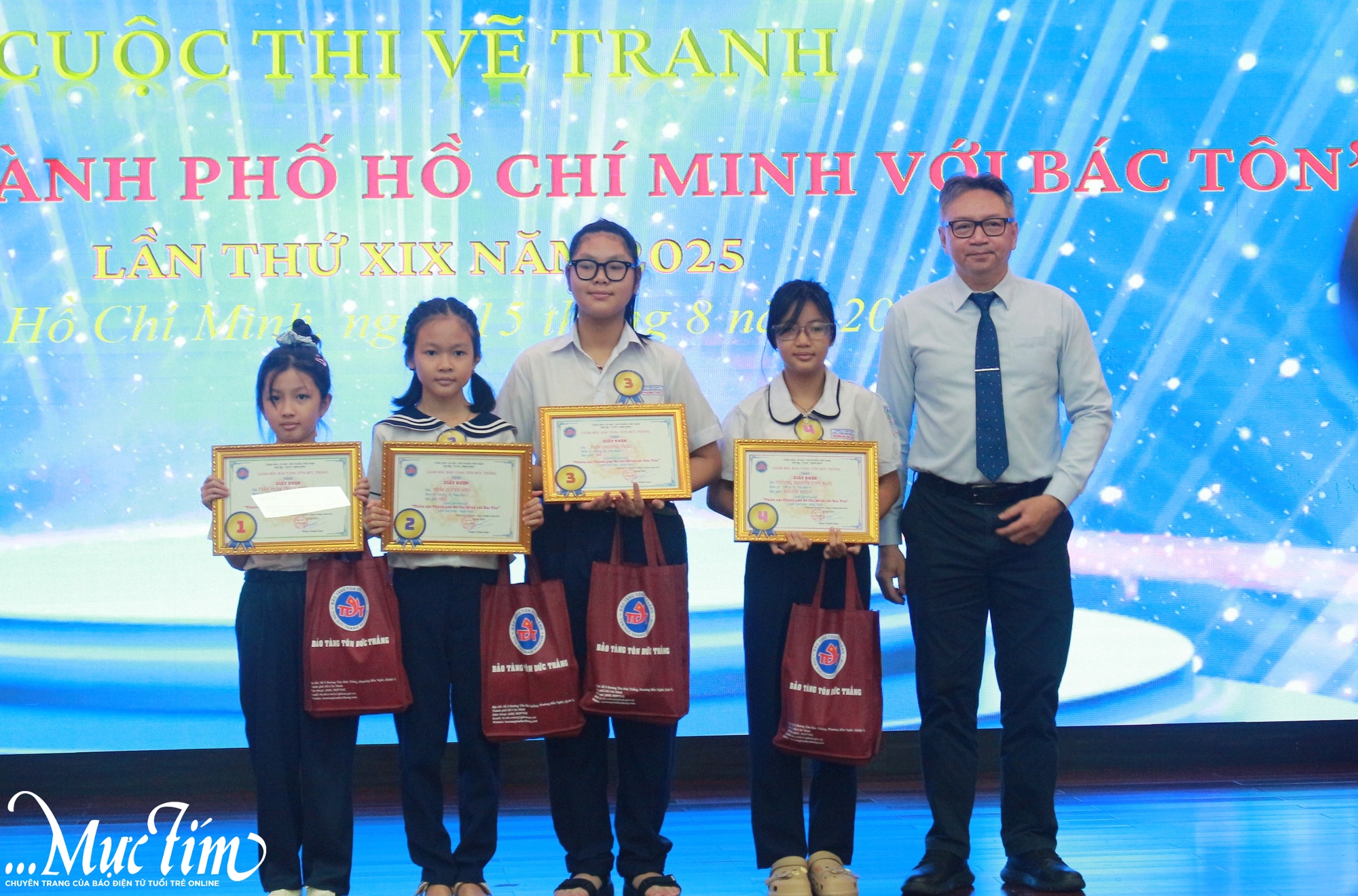 6 tác phẩm đoạt giải nhất tại cuộc thi vẽ tranh về Bác Tôn Đức Thắng - Ảnh 3.