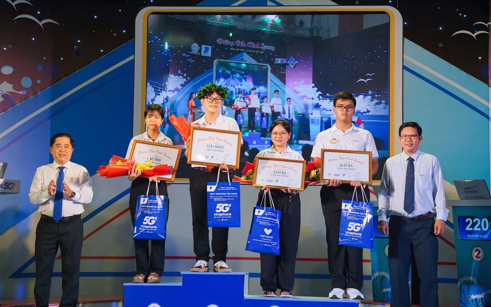 Trường THPT Cái Bè có đại diện thứ hai tham dự chung kết năm Đường đến vinh quang - Ảnh 2.