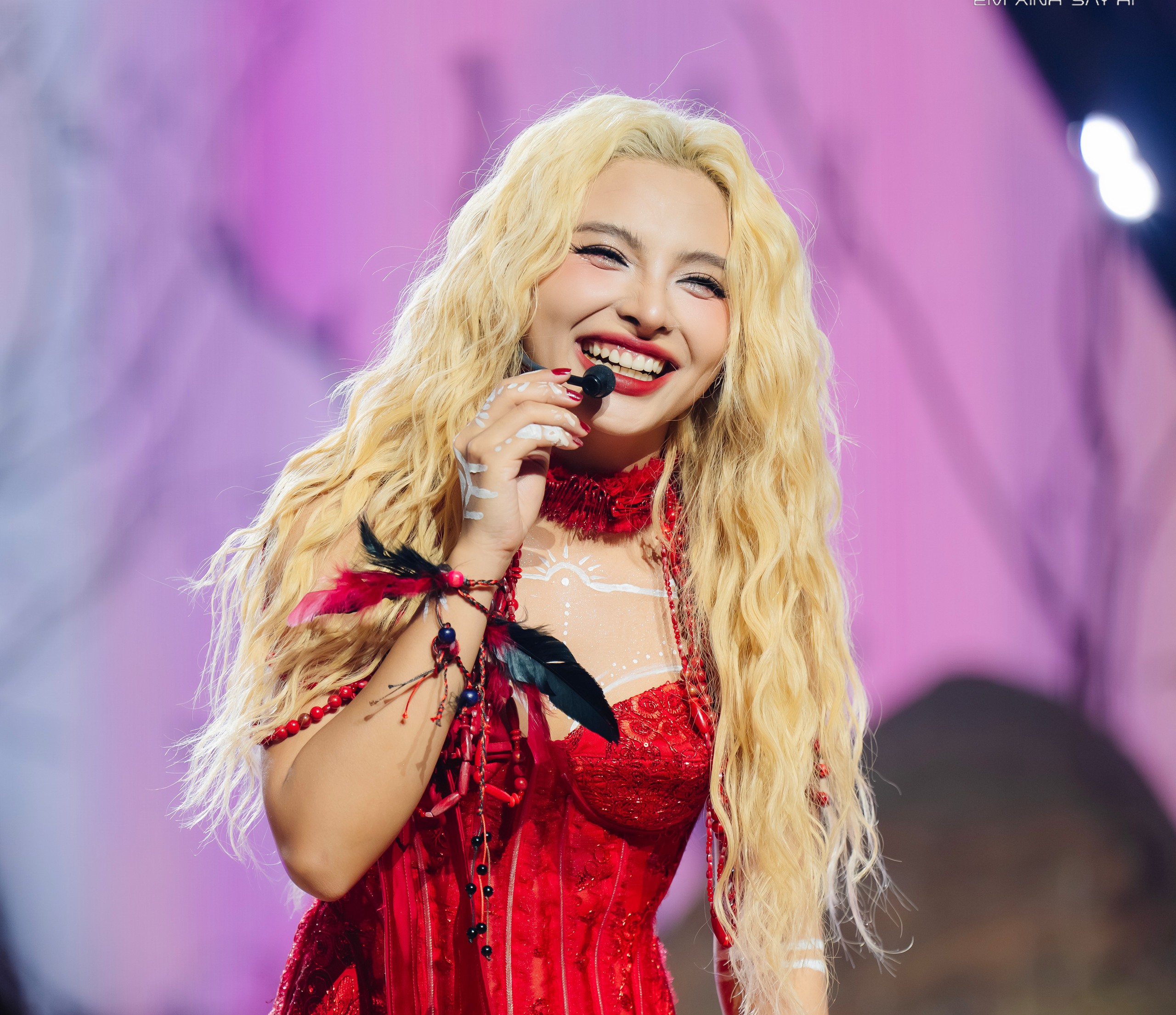 Phương Mỹ Chi tưởng hát dân ca, nhưng hóa ra vui nhộn trong Em xinh say hi - Ảnh 6.