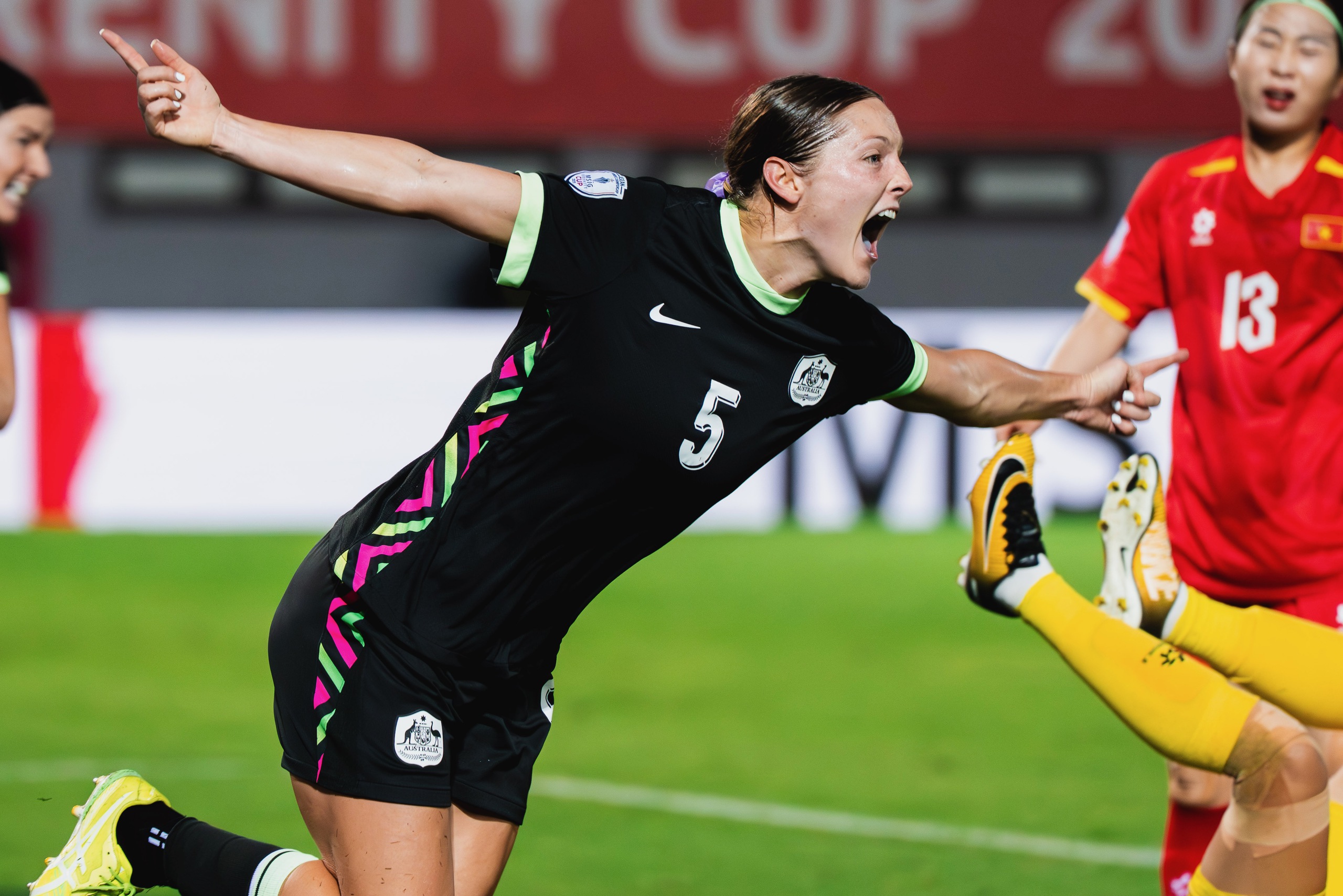 Cầu thủ U23 Úc nói gì về tuyển nữ Việt Nam sau trận bán kết? - Ảnh 2.