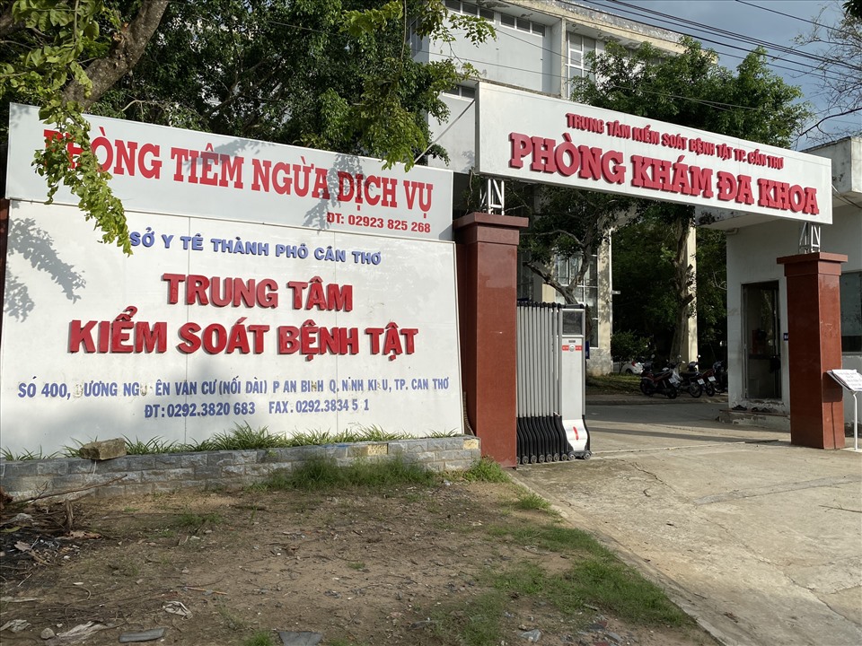 Tái bổ nhiệm giám đốc CDC Cần Thơ do không vụ lợi trong vụ án kit test Việt Á - Ảnh 1.