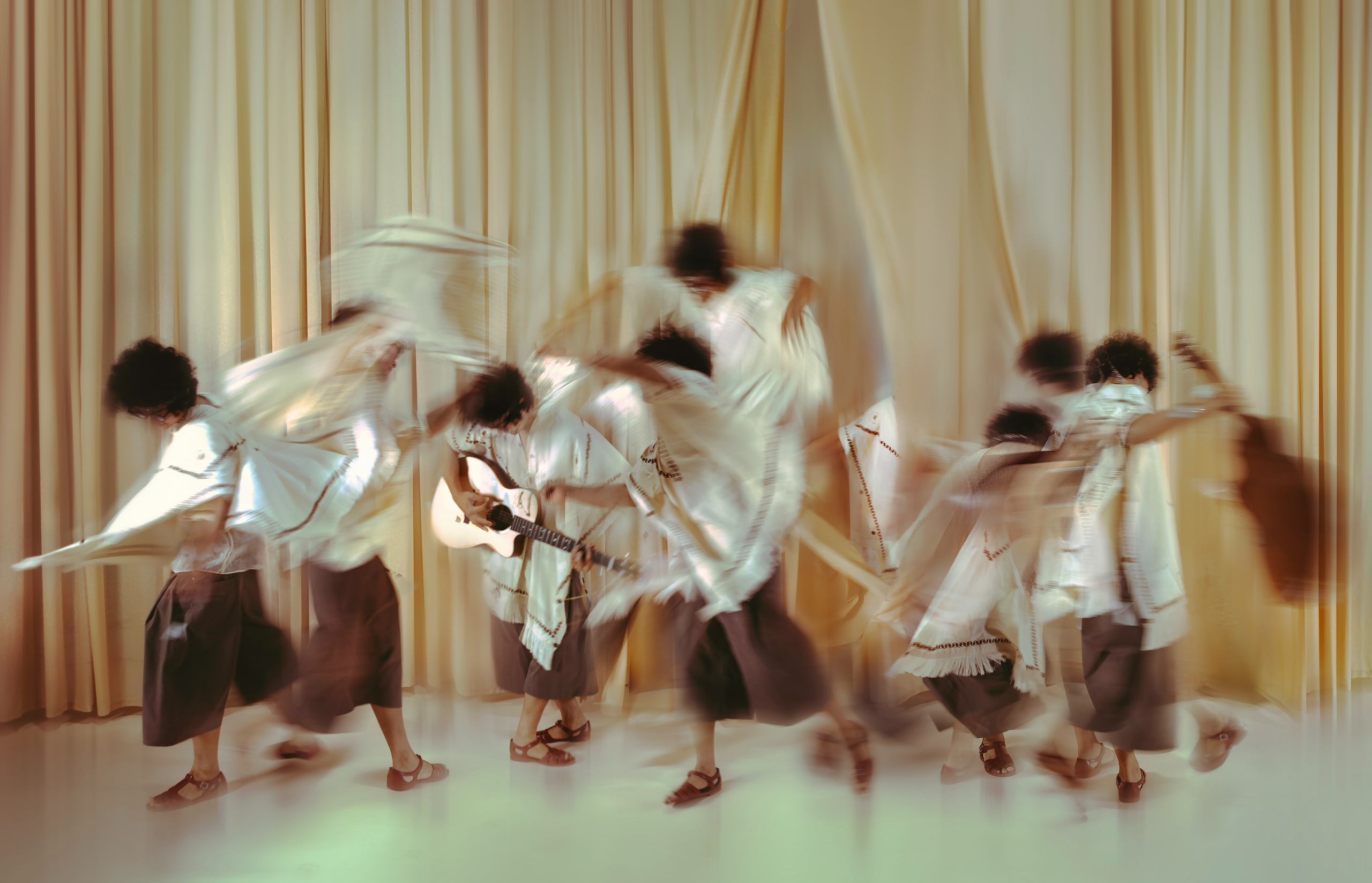 Tiệc Tùng tour - Ảnh 2.