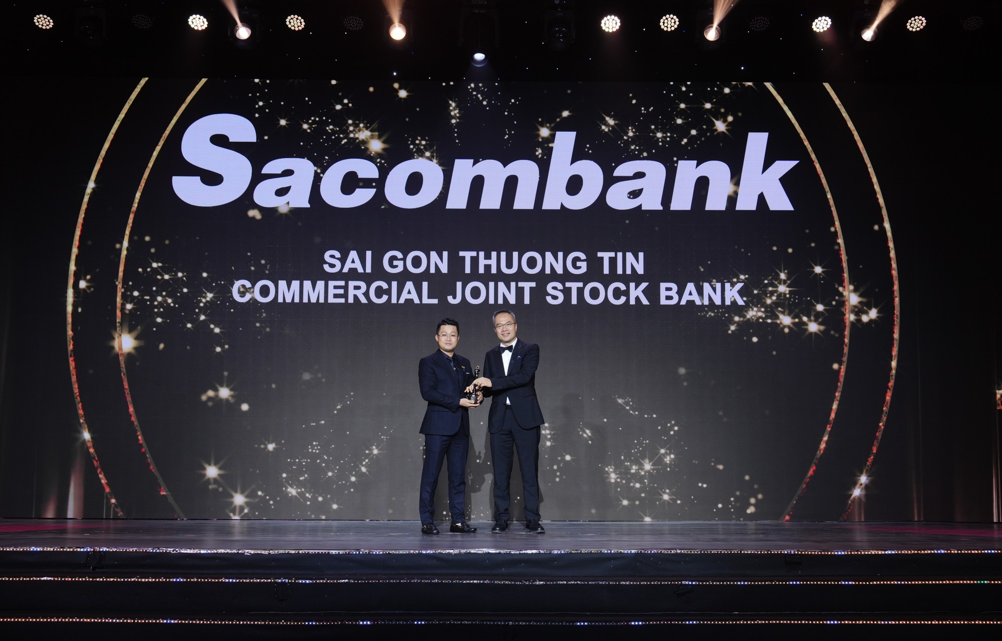Sacombank khẳng định vị thế nguồn nhân lực dẫn đầu khu vực - Ảnh 1.