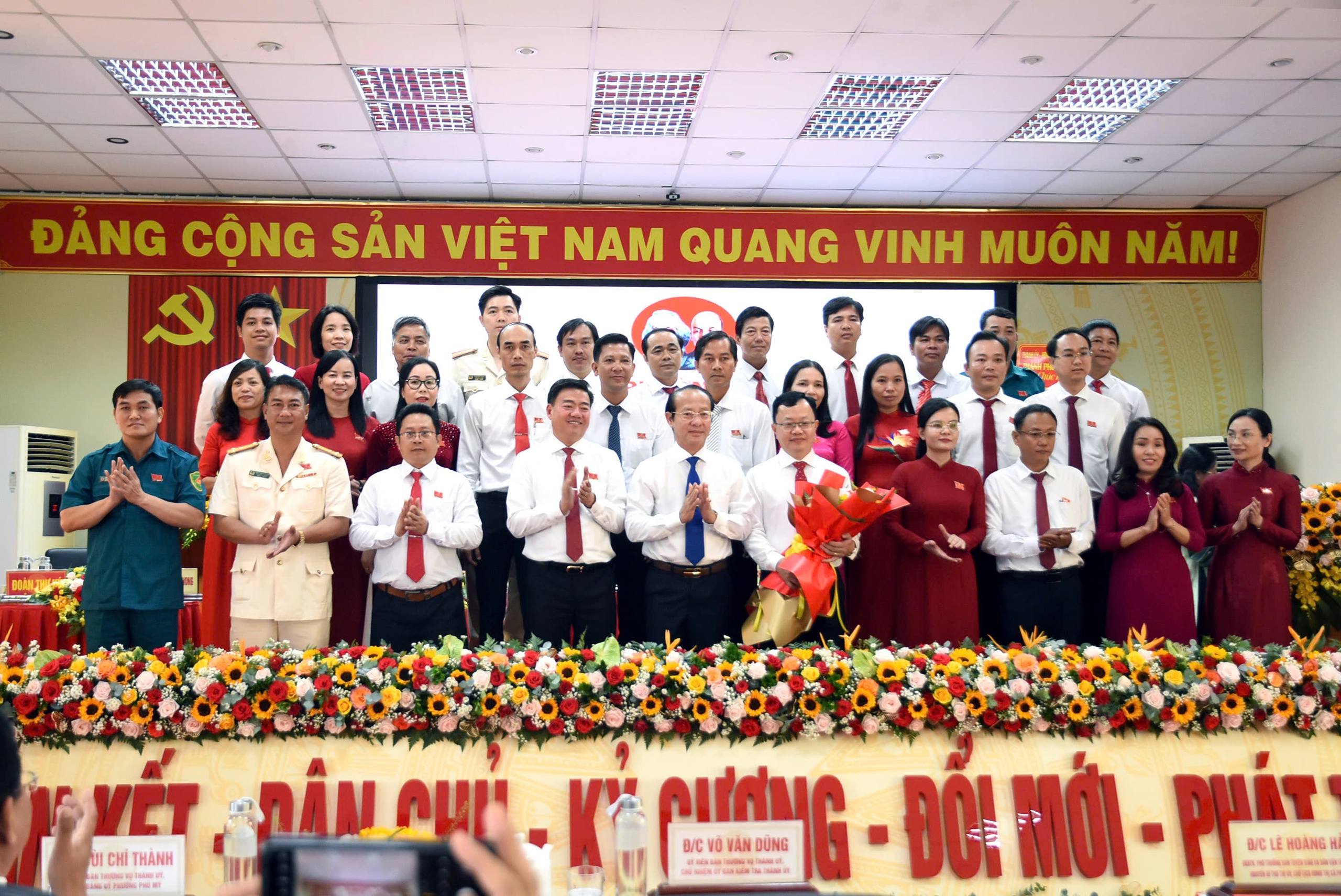 Tận dụng cảng Cái Mép, xây dựng phường Tân Phước thành trục hành lang kinh tế trọng điểm của TP.HCM - Ảnh 1.