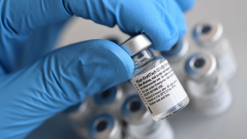 Mỹ từ bỏ phát triển vắc xin mRNA, chuyện gì xảy ra? - Ảnh 1.