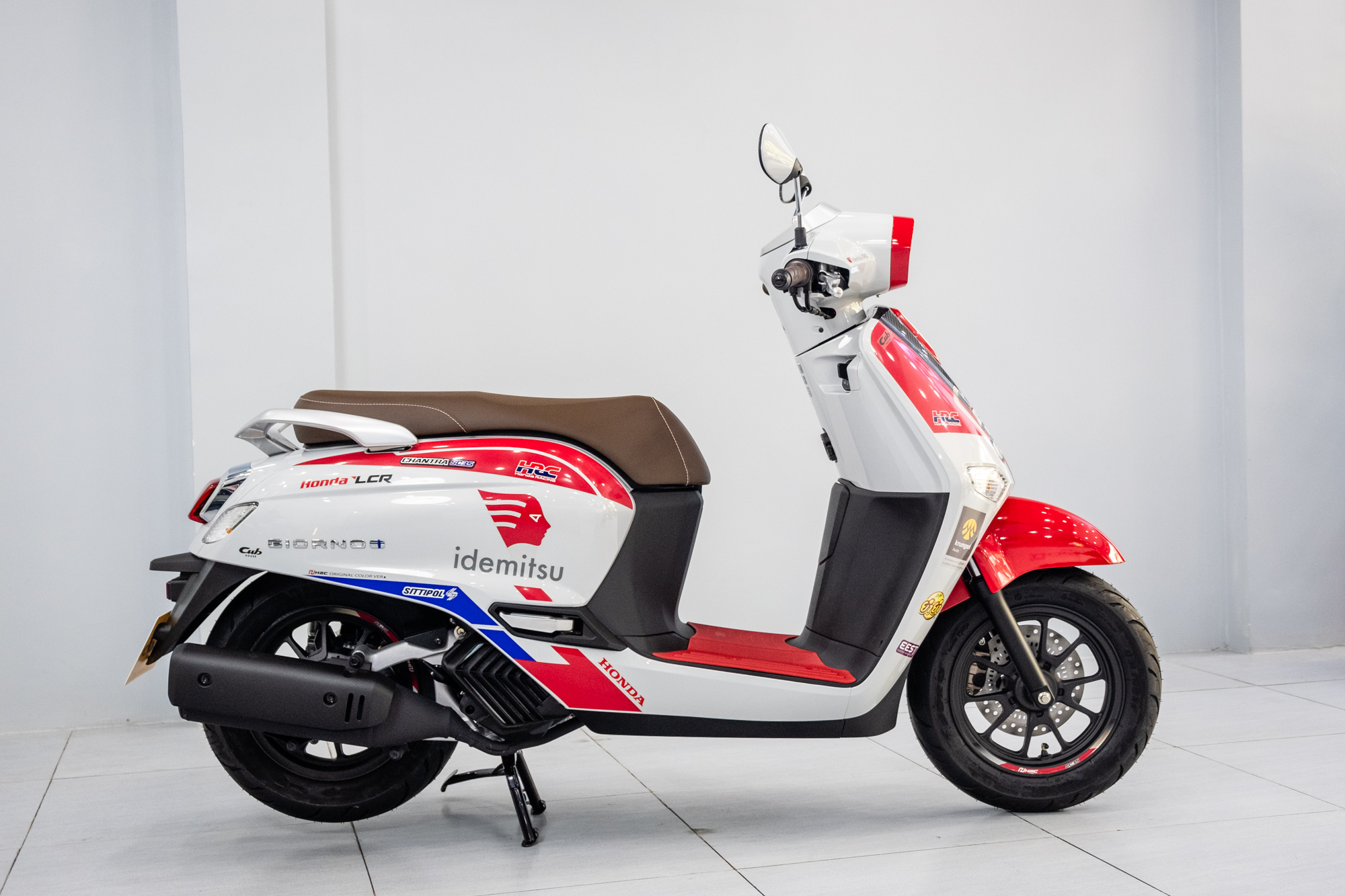 Honda Giorno+ SC35 ThaiGP về Việt Nam: Chỉ 99 chiếc, giá có thể vượt 100 triệu đồng - Ảnh 17.