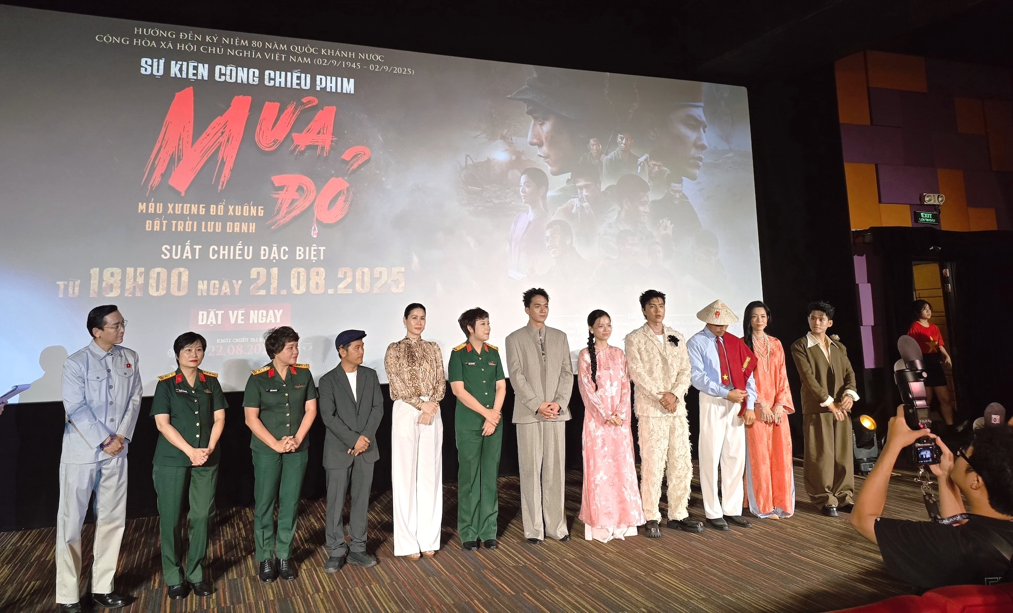 Mưa đỏ - Ảnh 4.