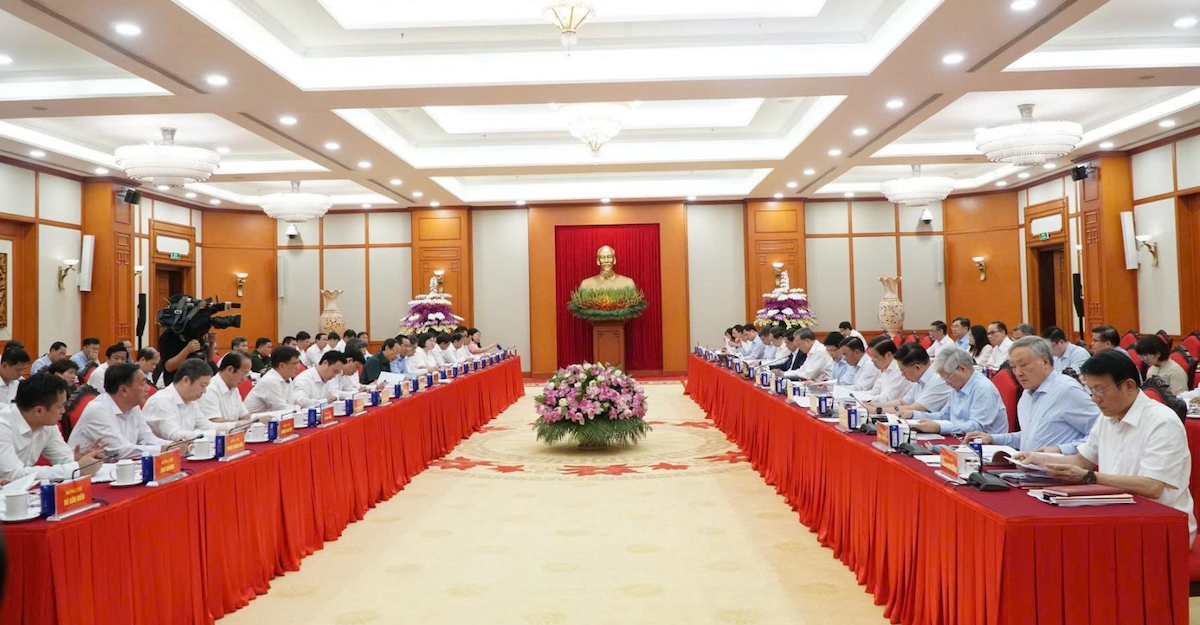 Bộ Chính trị cho ý kiến đề án nhân sự Đại hội Đảng bộ TP.HCM, Hà Nội - Ảnh 1.