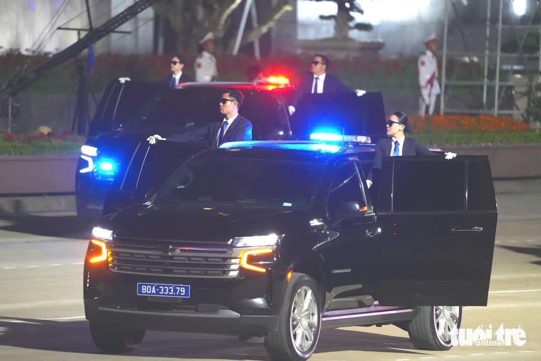 Tens of thousands join parade rehearsal at Hanoi's Ba Dinh Square - Ảnh 12.