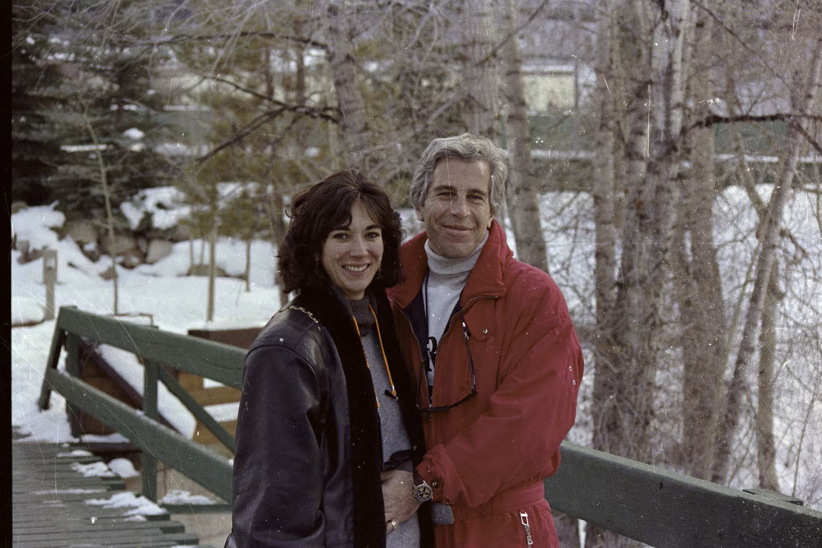 Tổng thống Donald Trump có vô can trong vụ án tỉ phú ấu dâm Jeffrey Epstein? - Ảnh 1. Donald Trump - Ảnh 1.