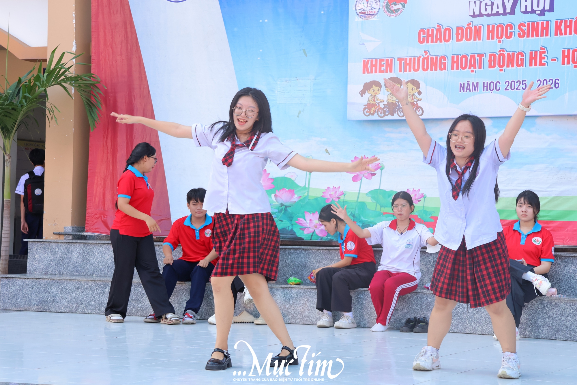 3 điều ấn tượng nhất tại ngày hội chào đón học sinh khối 10 Trường THPT Vĩnh Lộc B - Ảnh 20.