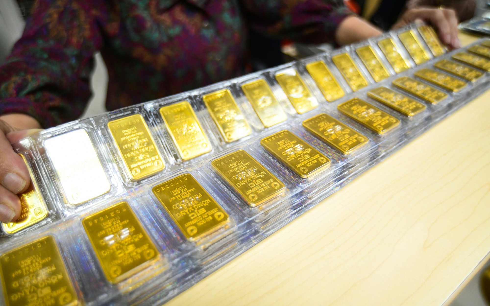 Vietnamese investors turn to silver as gold prices soar- Ảnh 4.