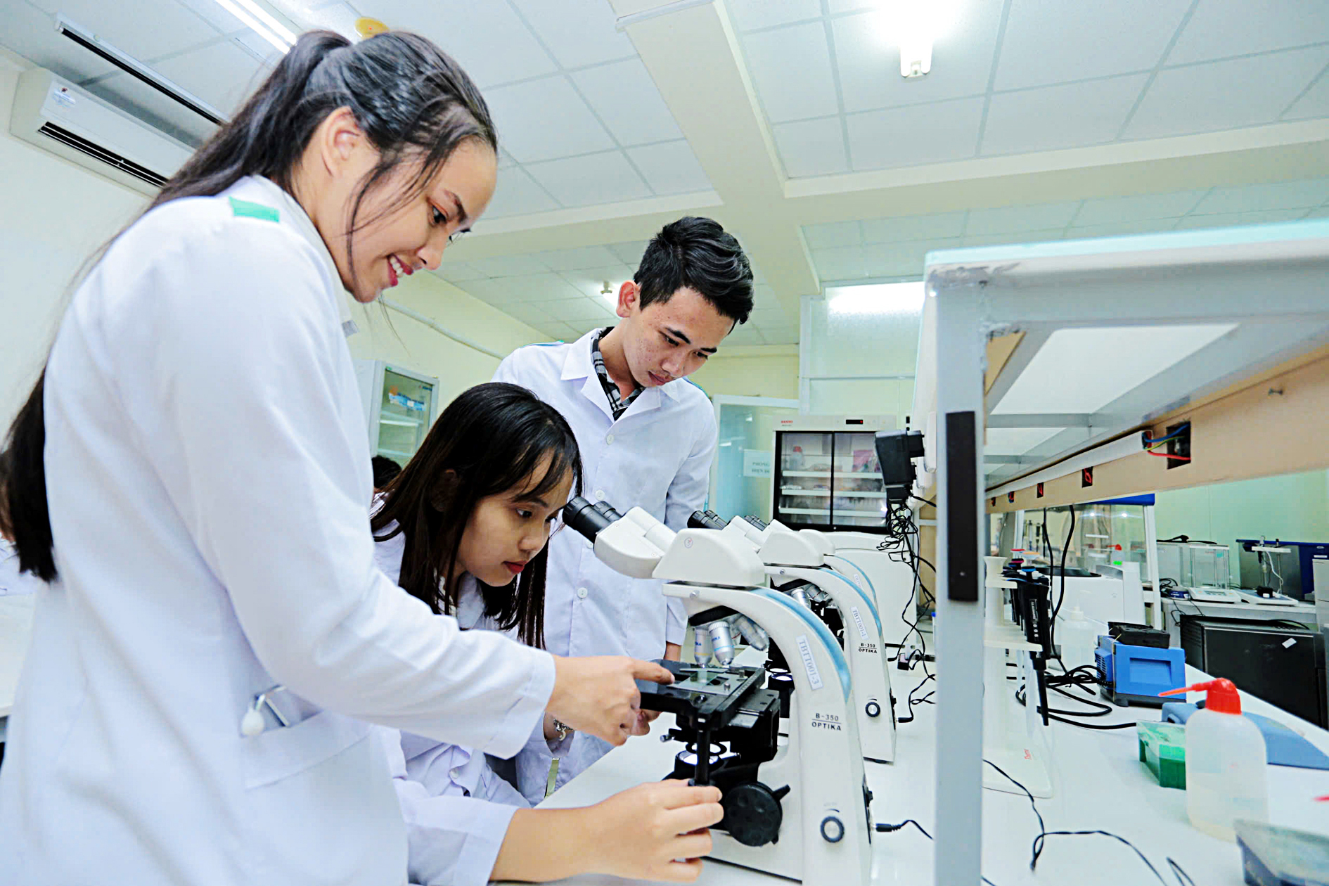 Đại học Quốc gia TP.HCM: Khởi động hành trình vào top 100 châu Á - Ảnh 1. Đại học Quốc gia TP.HCM - Ảnh 1.