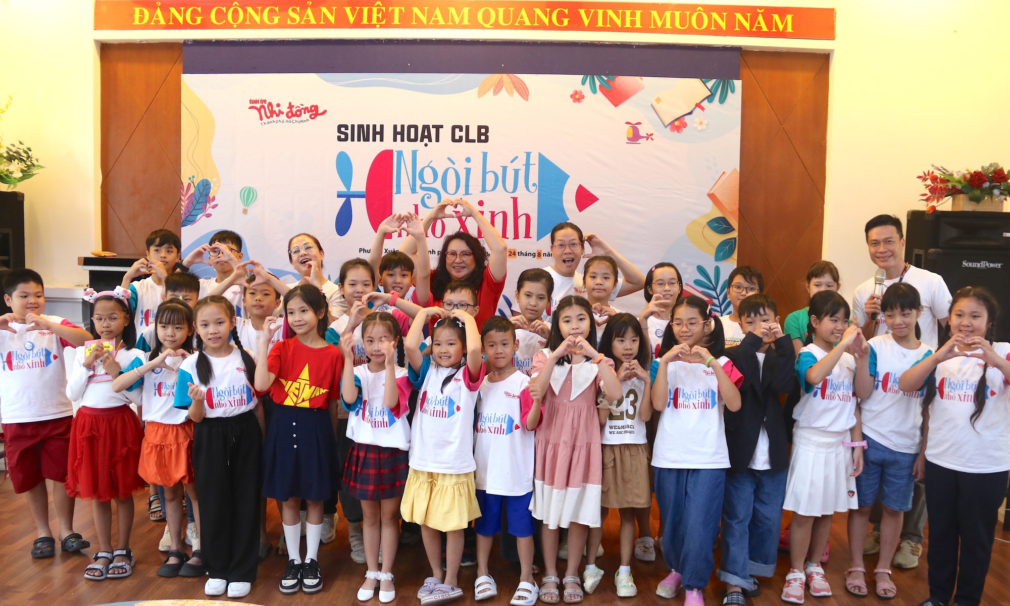 CLB Ngòi bút nhỏ xinh "chốt sổ" hè rực rỡ, sẵn sàng cho năm học mới - Ảnh 1.