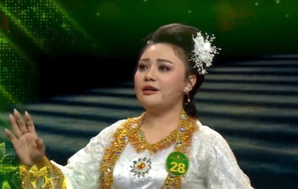 Bepalen van 8 gezichten voor de finale van de Gouden Bel van Traditionele Muziek - Foto 1. Chuông vàng vọng cổ đã có 8 gương mặt vào chung kết, nữ áp đảo nhưng chưa nhận diện được quán quân - Ảnh 1.