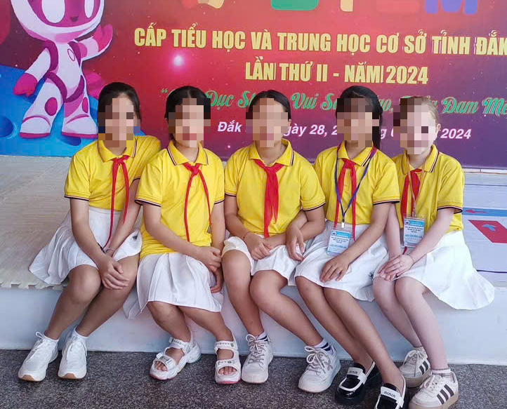 đồng phục - Ảnh 2.
