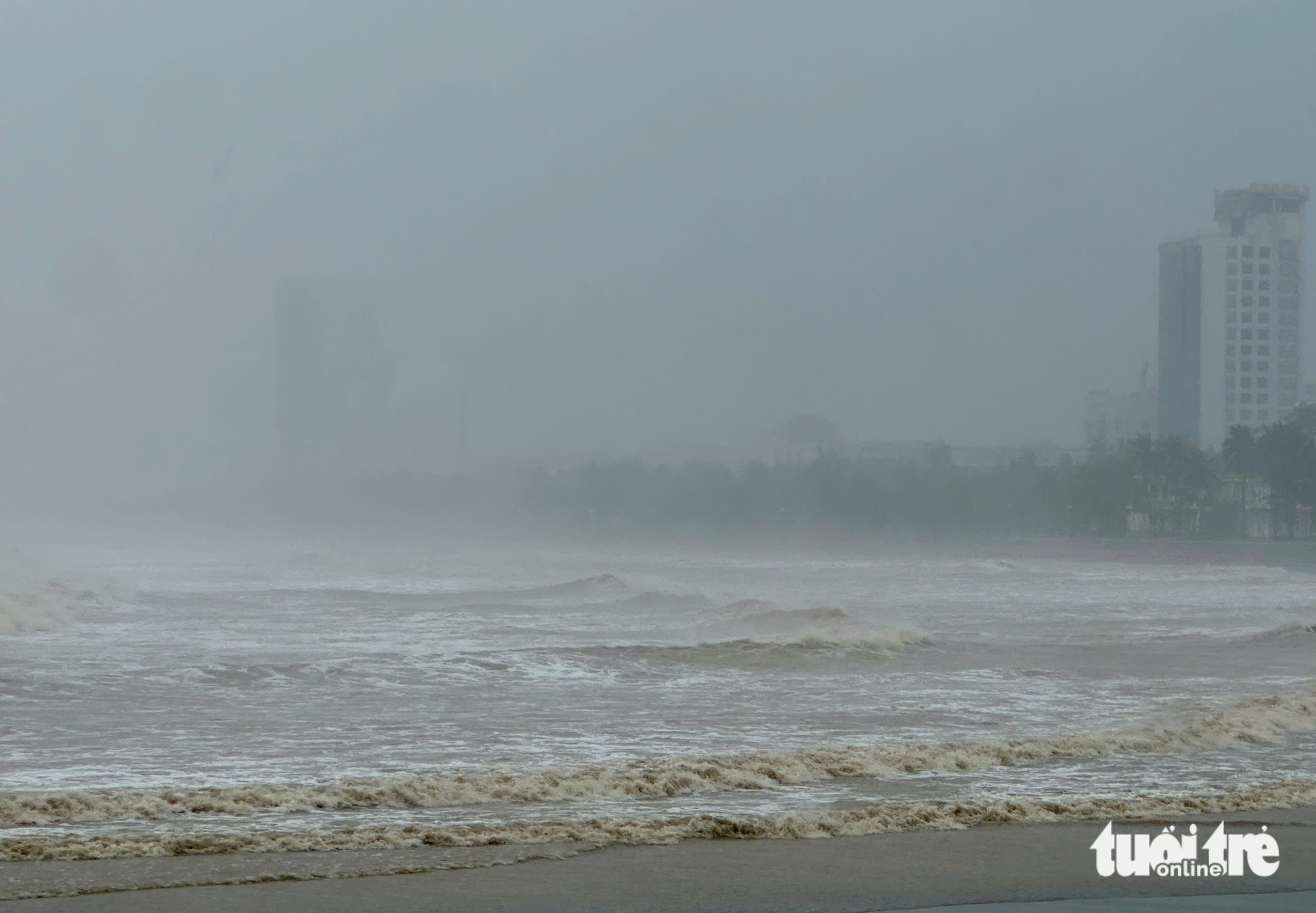 Storm Kajiki nears central Vietnam, nearly 30,000 residents evacuated- Ảnh 3. Storm Kajiki nears central Vietnam, nearly 30,000 residents evacuated- Ảnh 3.