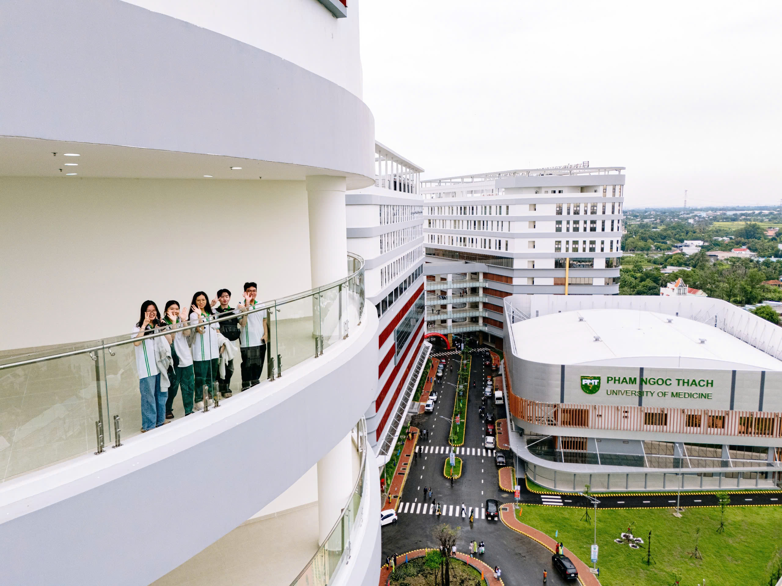 Đại học - Ảnh 9.
