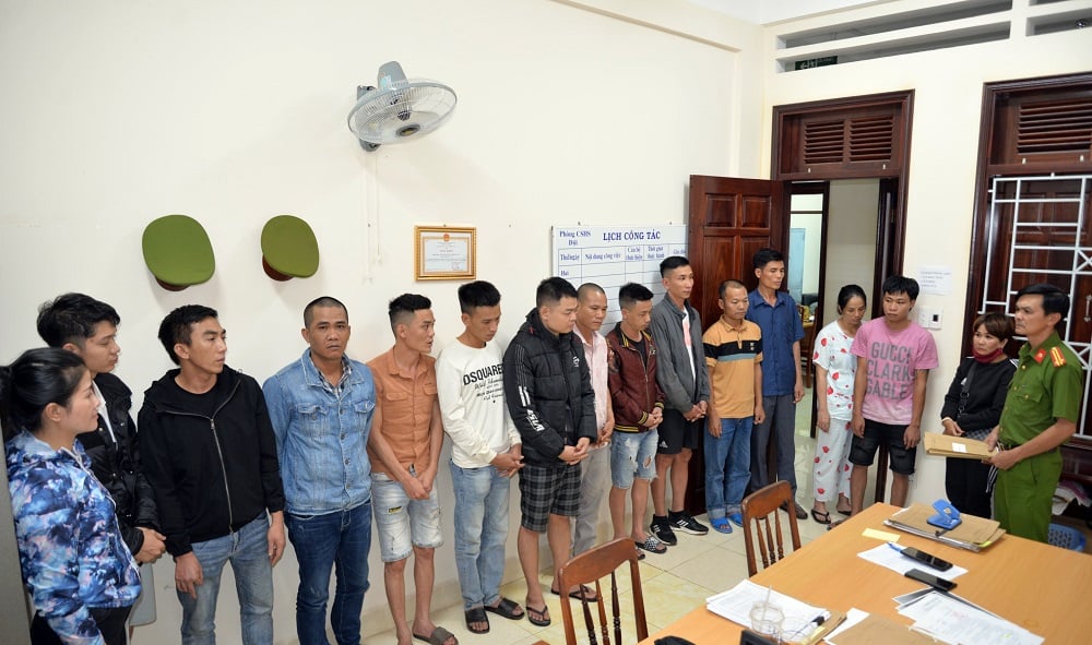 Vụ mở sòng bạc trong nhà xưởng ở Gia Lai: 'Chạy' 400 triệu đồng, chủ mưu được giảm 2 năm tù- Ảnh 1.