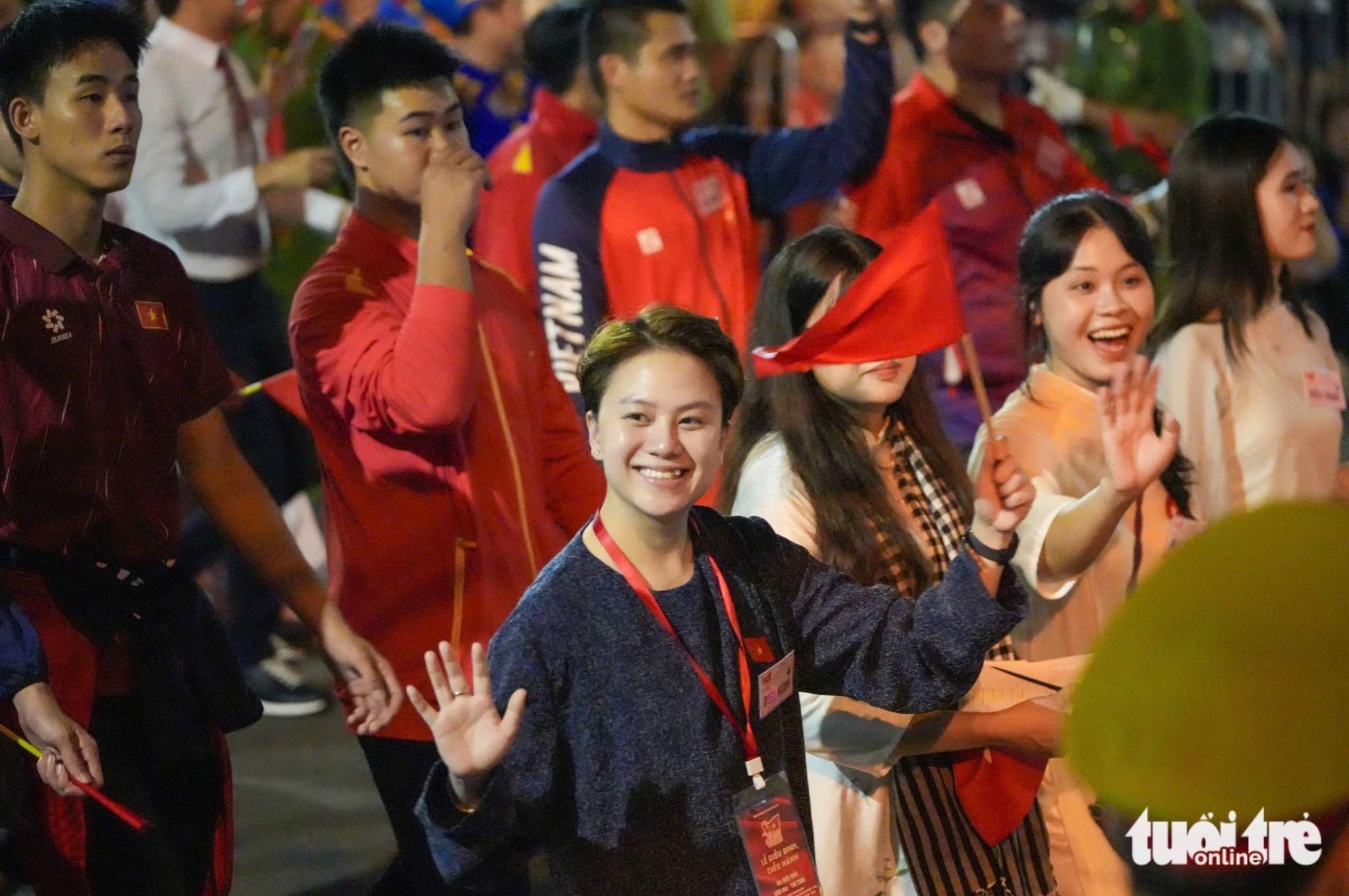 Tiểu đội trưởng Tạ, Cường trong phim Mưa đỏ cùng Đen Vâu, Hoàng Thùy Linh sơ duyệt diễu hành 2-9 - Ảnh 8. sơ duyệt - Ảnh 8.