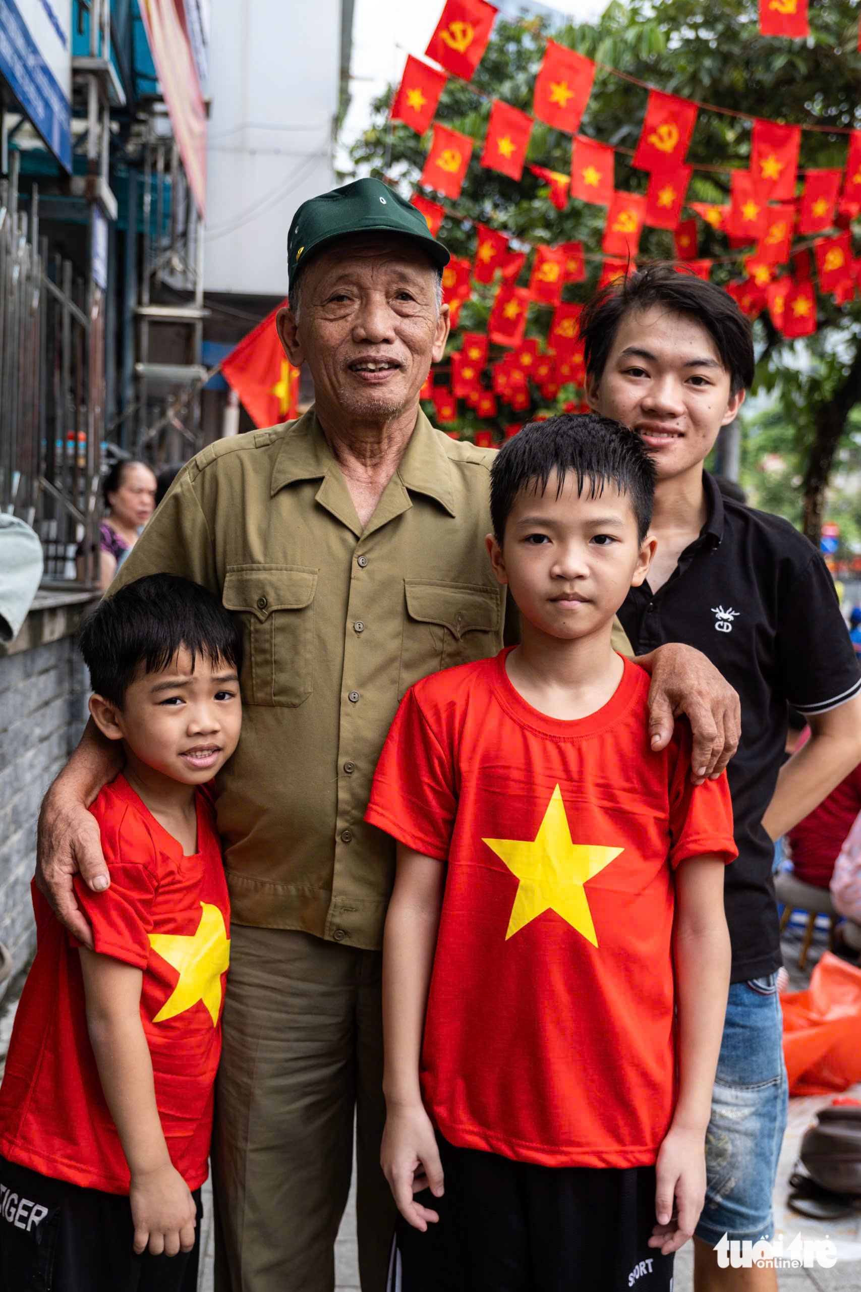 Cựu binh 81 tuổi: Thay mặt đồng đội đã hy sinh, tôi đi xem diễu binh 2-9, ngắm đất nước giàu đẹp - Ảnh 3.