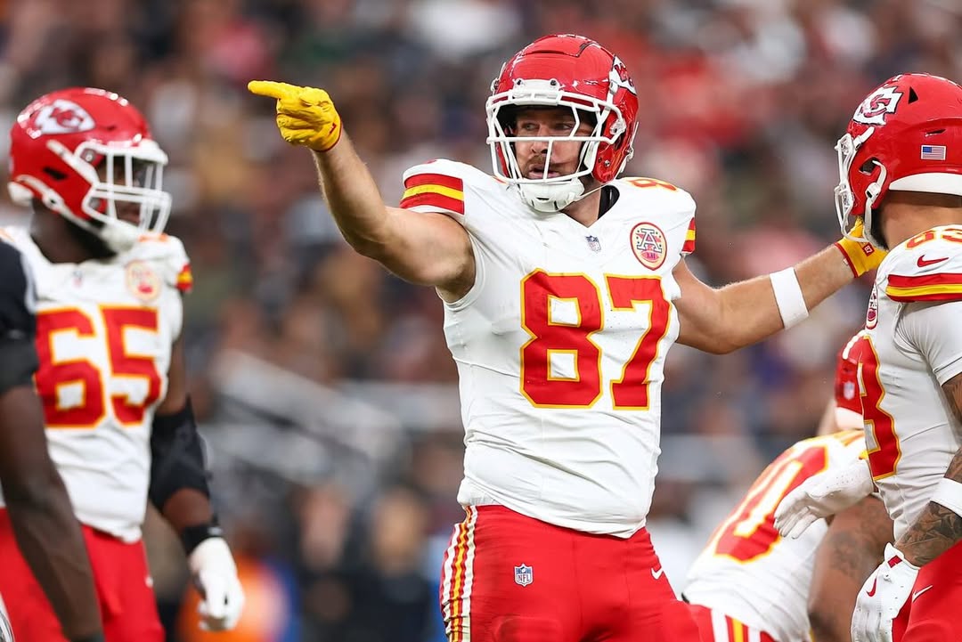 Travis Kelce - hôn phu Taylor Swift - có profile xịn cỡ nào?- Ảnh 2.