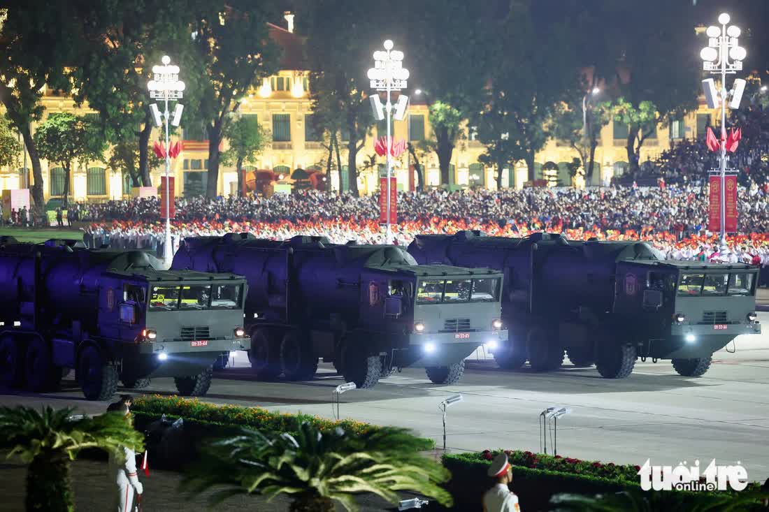 Vietnam showcases heavy military arsenal in state-level parade rehearsal- Ảnh 6. Vietnam showcases heavy military arsenal in state-level parade rehearsal- Ảnh 6.