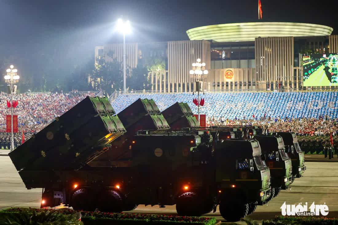Vietnam showcases heavy military arsenal in state-level parade rehearsal- Ảnh 7. Vietnam showcases heavy military arsenal in state-level parade rehearsal- Ảnh 7.