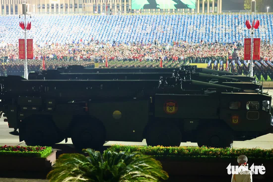 Vietnam showcases heavy military arsenal in state-level parade rehearsal- Ảnh 2. Vietnam showcases heavy military arsenal in state-level parade rehearsal- Ảnh 2.
