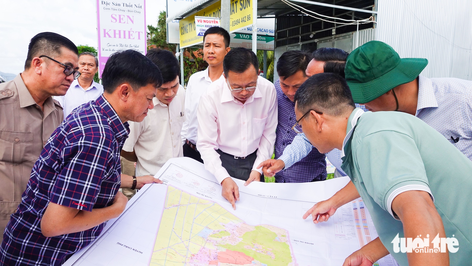 Núi Cấm - Ảnh 4.