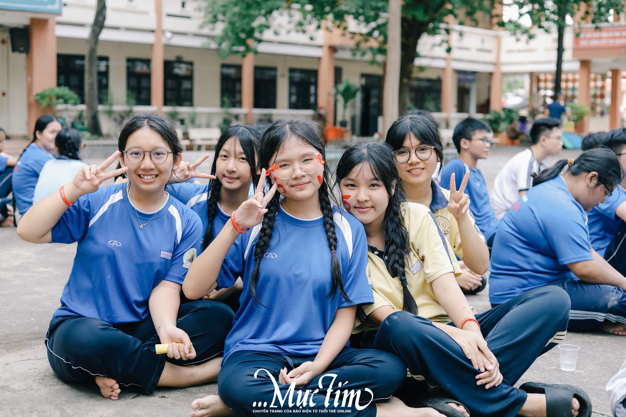 Sóng nhiệt lan tỏa, teen Trường THPT Nguyễn Hữu Huân bùng nổ trong phần hội đón 'tân binh' - Ảnh 33.