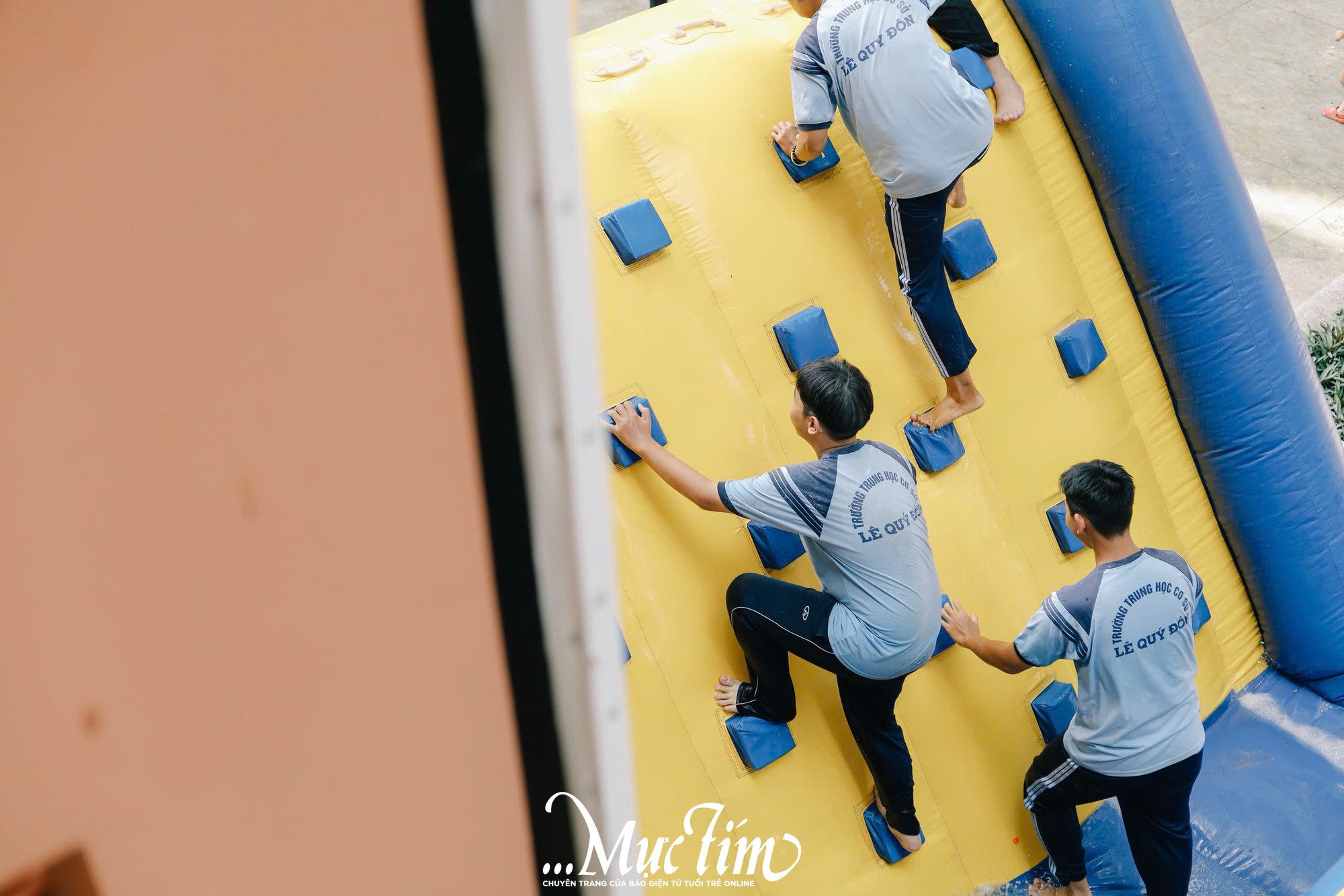 Sóng nhiệt lan tỏa, teen Trường THPT Nguyễn Hữu Huân bùng nổ trong phần hội đón 'tân binh' - Ảnh 30.