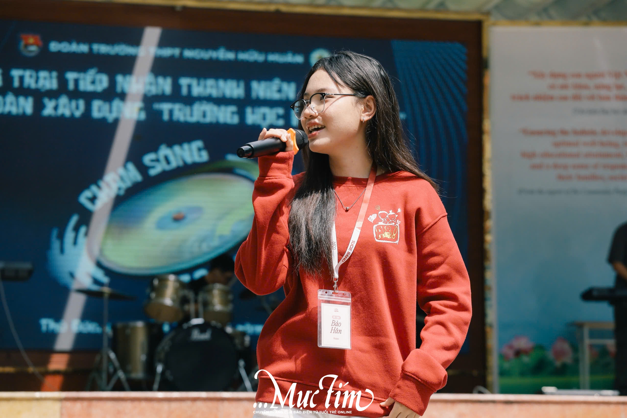Sóng nhiệt lan tỏa, teen Trường THPT Nguyễn Hữu Huân bùng nổ trong phần hội đón 'tân binh' - Ảnh 11.