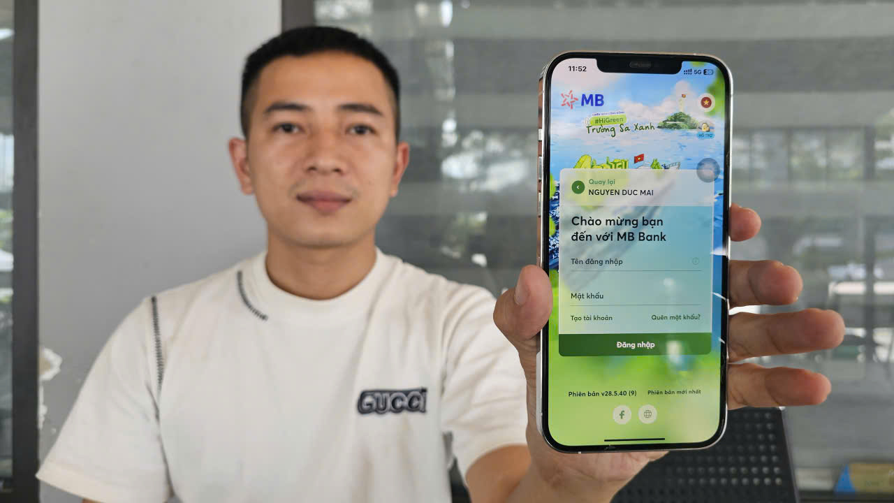 Nhân viên Vinaphone cấp eSIM sai quy trình, tài khoản ngân hàng khách hàng liên tục bị trừ tiền - Ảnh 1.