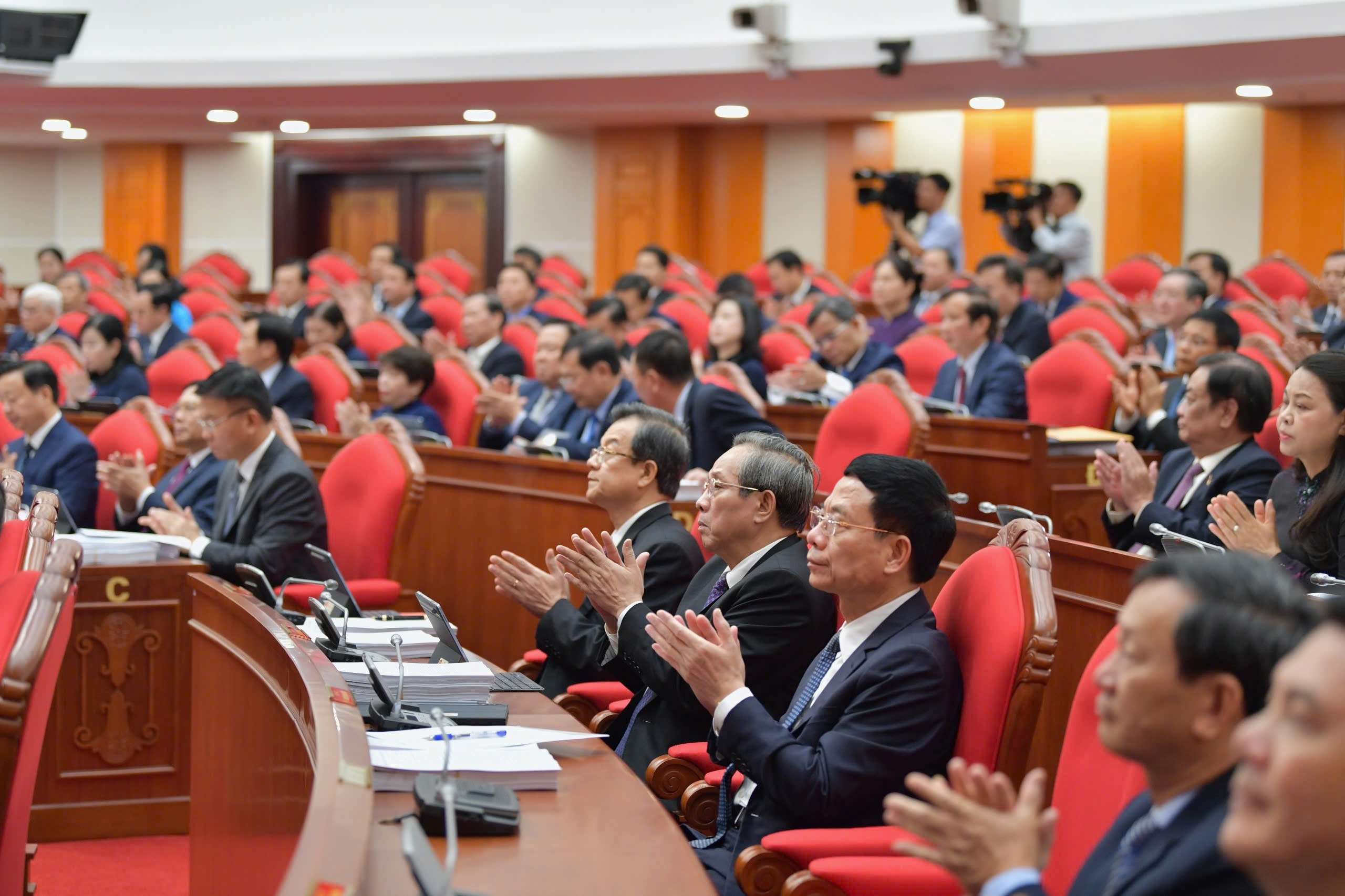 Sẽ có quy định mới về tiêu chuẩn chức danh cán bộ diện Trung ương, Bộ Chính trị, Ban Bí thư quản lý - Ảnh 1.