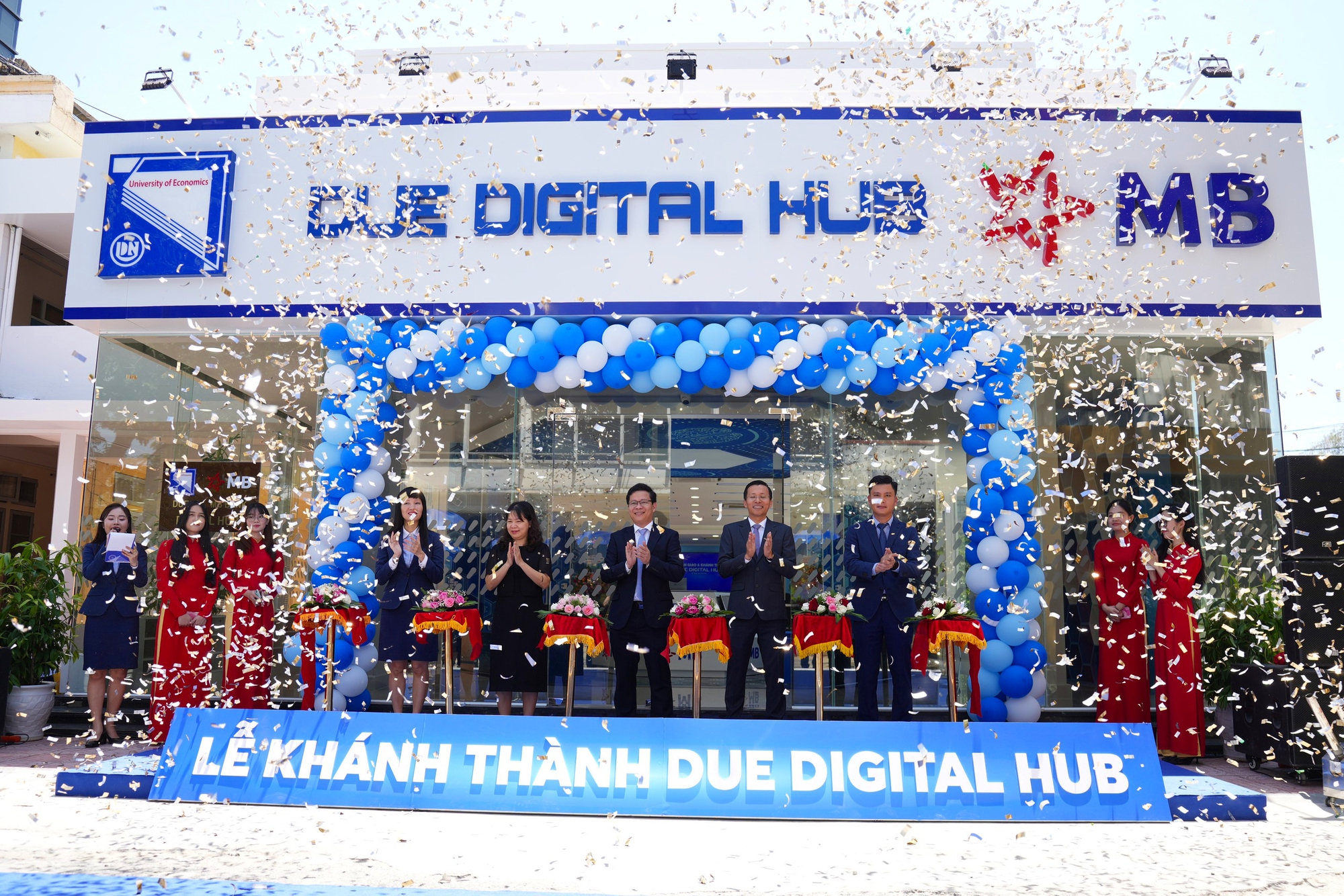 Trường Đại học Kinh tế - ĐH Đà Nẵng: 50 năm khơi nguồn tri thức - kiến tạo tương lai - Ảnh 4.