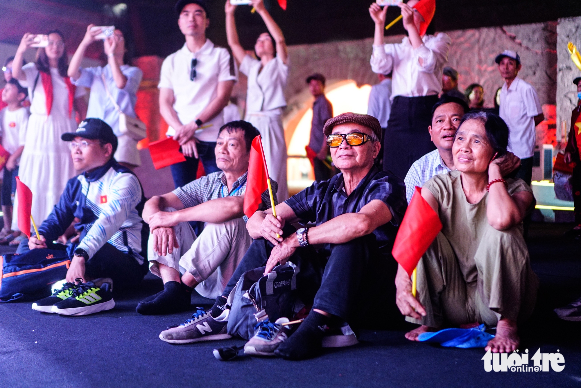 What is it about the journey 'Independence - Freedom - Happiness' that makes the audience cry? - Photo 5. Thực cảnh hành trình 'Độc lập - Tự do - Hạnh phúc' có gì mà khán giả khóc òa? - Ảnh 5.