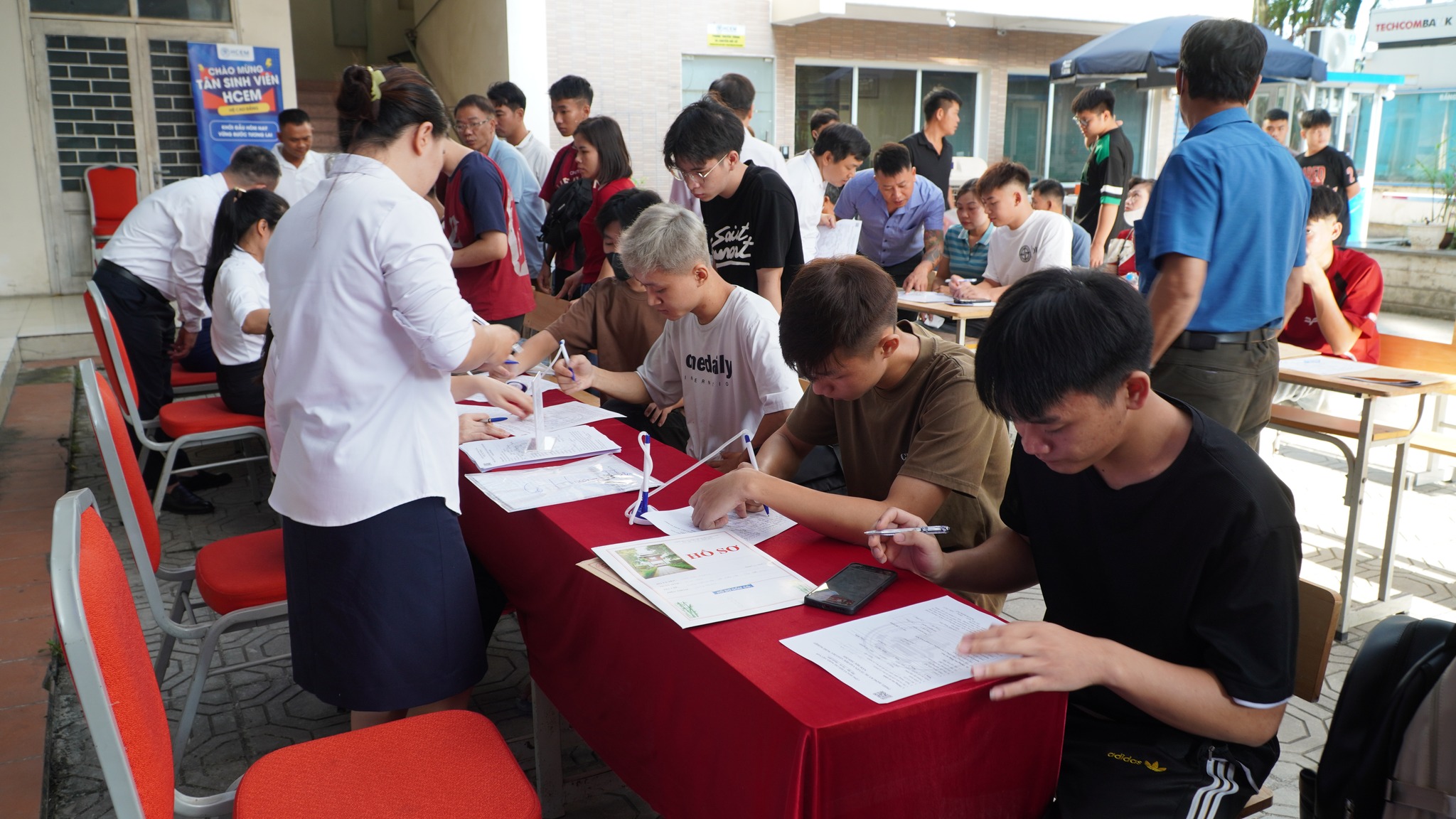 cao đẳng - Ảnh 2.