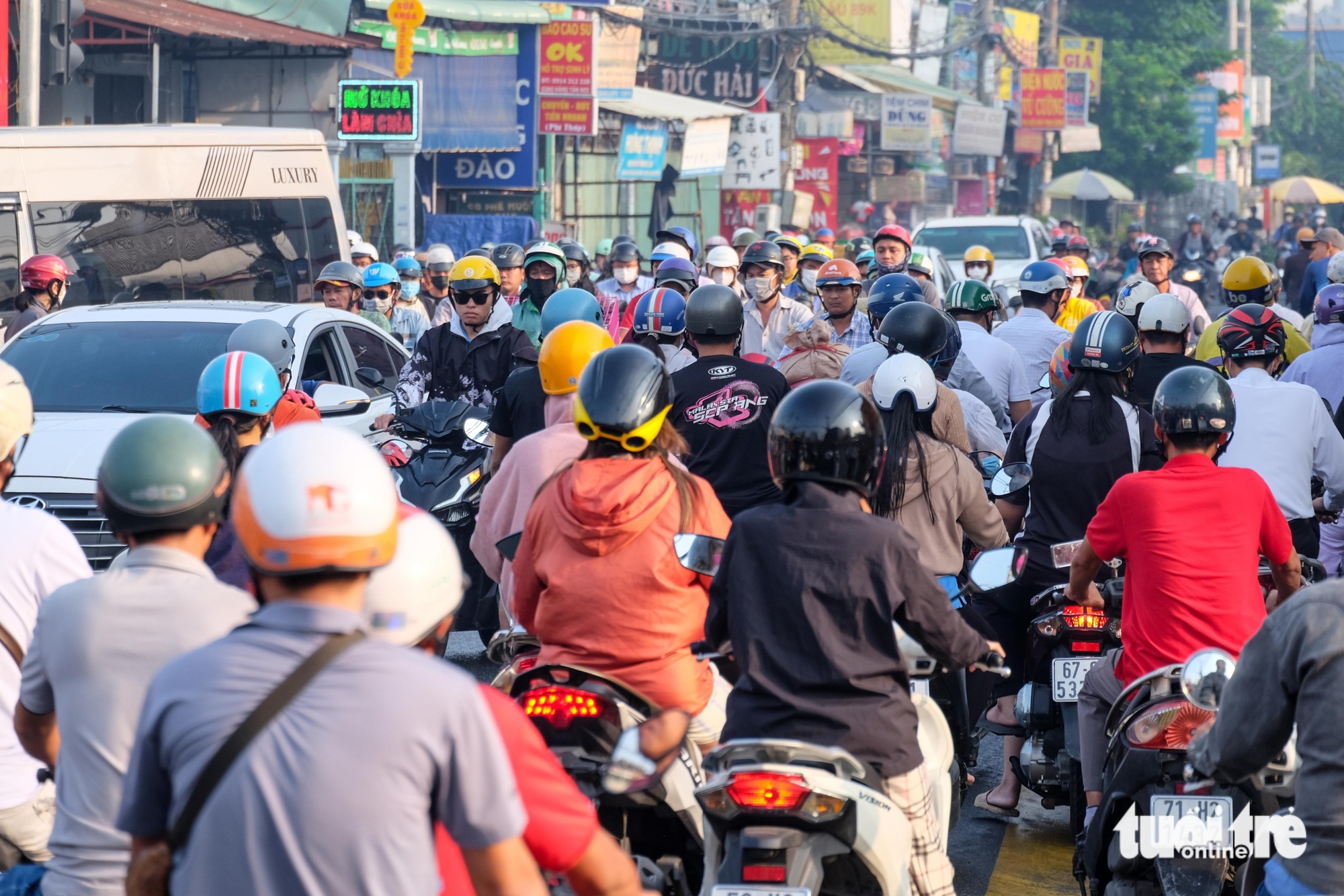 Ba nút giao lớn ở TP.HCM sắp 'đổi đời' bằng cầu vượt, người dân mong từng ngày - Ảnh 3.