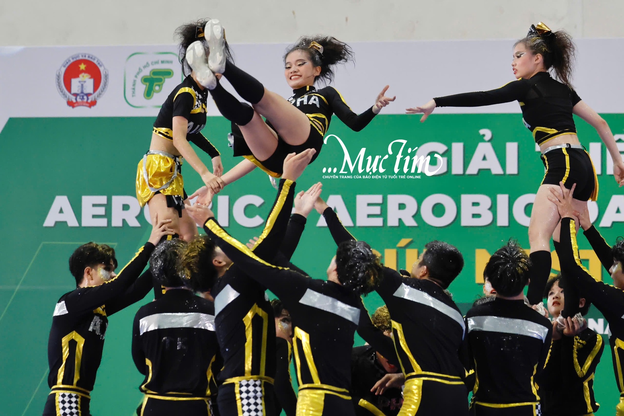 Quán quân Cheerdance Cúp Milo 2025 gọi tên Trường THPT Nguyễn Thượng Hiền và Trường THPT Trần Phú - Ảnh 16.