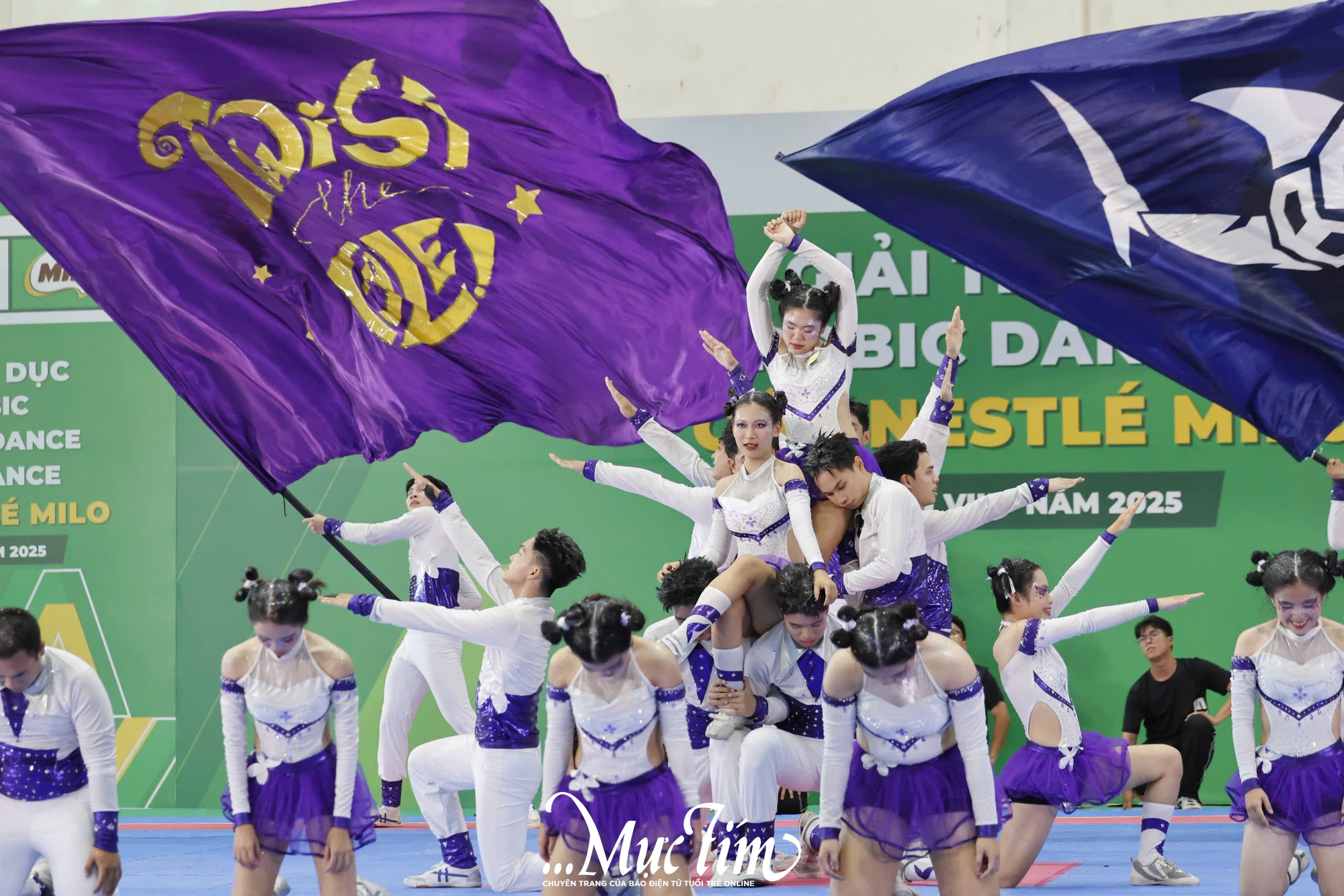 Quán quân Cheerdance Cúp Milo 2025 gọi tên Trường THPT Nguyễn Thượng Hiền và Trường THPT Trần Phú - Ảnh 2.