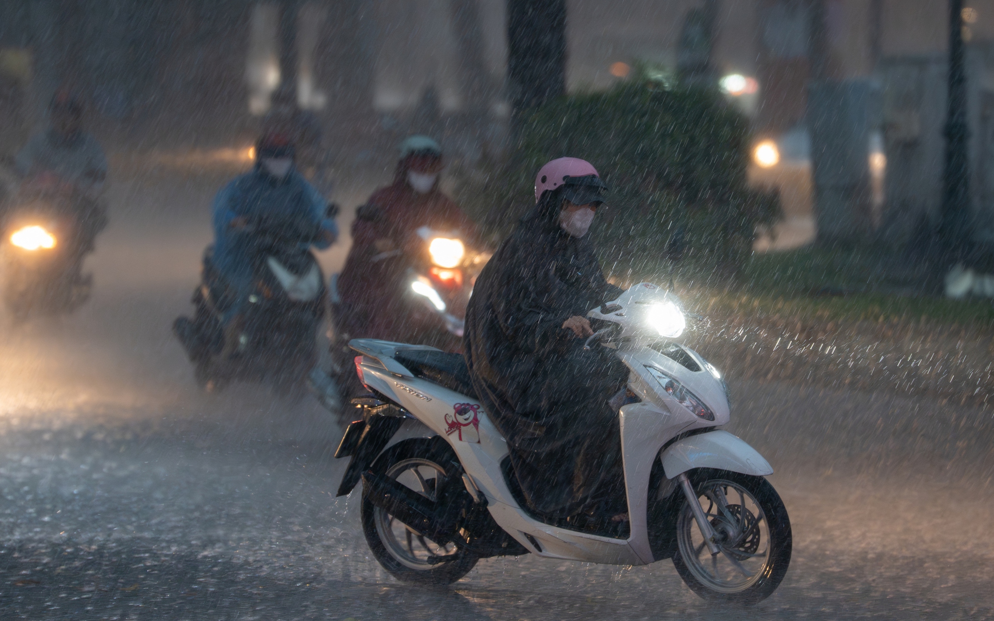 Tình hình thời tiết Hà Nội, TP.HCM và cả nước ngày 2-9 - Ảnh 3.