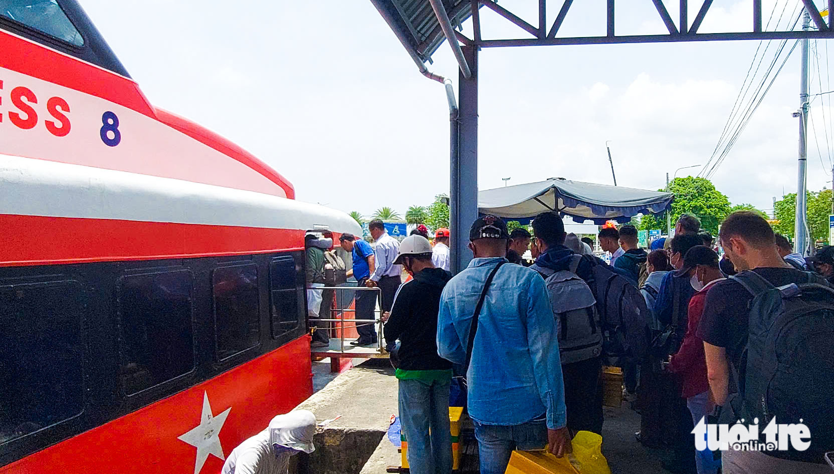 Ngày đầu nghỉ lễ Phú Quốc đã đón 22.400 lượt khách, quyết không để xảy ra ép giá - Ảnh 2.