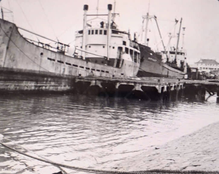 Rzadkie zdjęcie pierwszego pociągu zjednoczeniowego z portu Hajfong do portu w Sajgonie - zdjęcie 7. Ngắm hình ảnh chuyến tàu thống nhất đầu tiên từ cảng Hải Phòng vào cảng Sài Gòn - Ảnh 5.