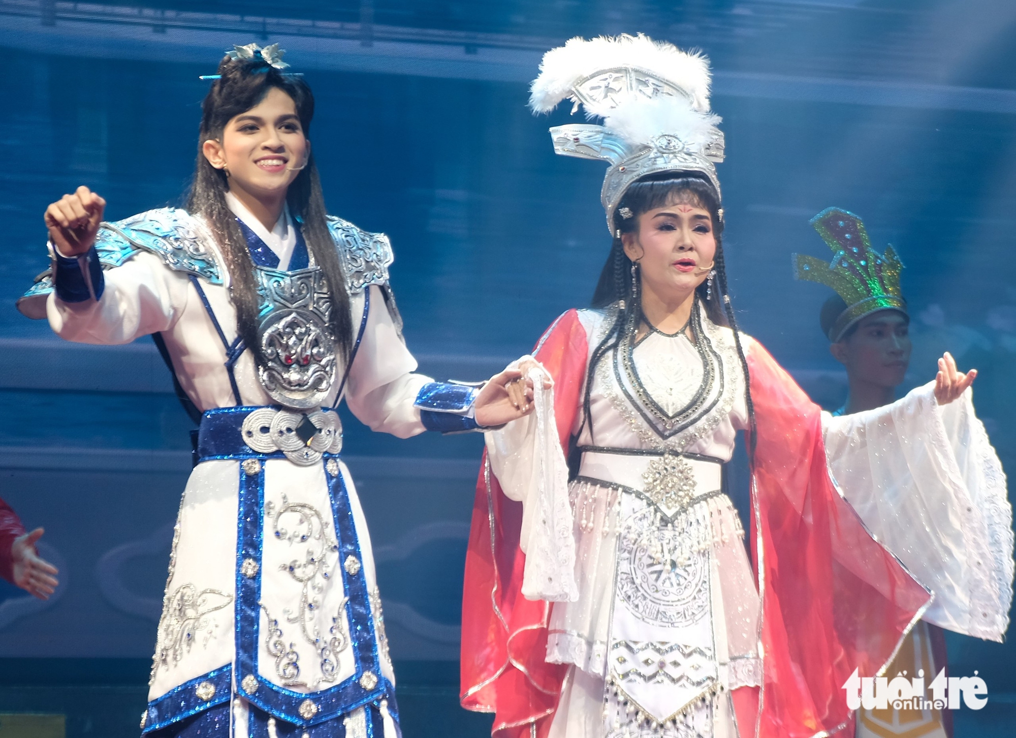 ترین ترین در داستان دفاع از کشور به می چائو تبدیل شد - عکس ۳. Trinh Trinh - Ảnh 2.