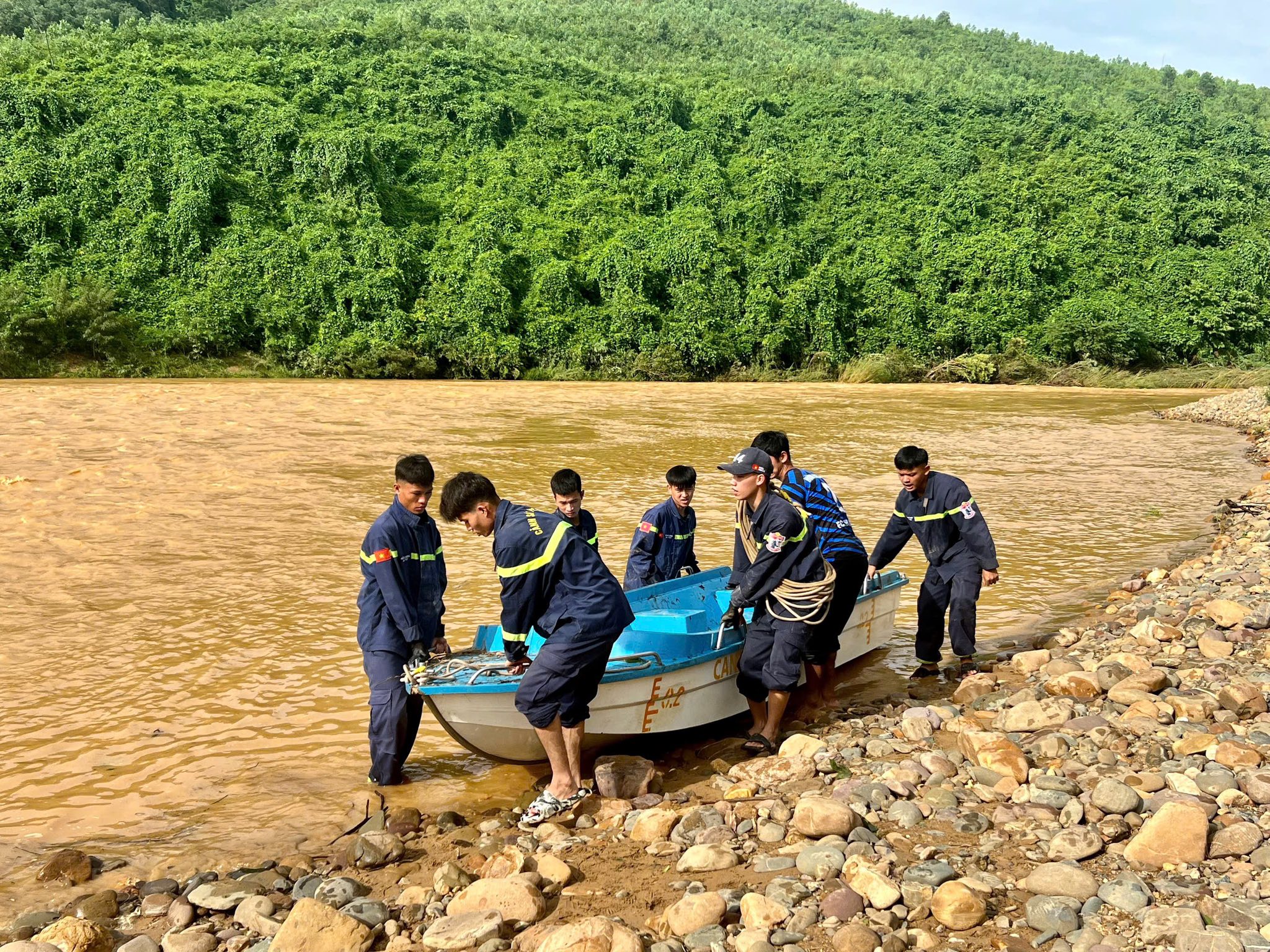 cứu nạn - Ảnh 2.