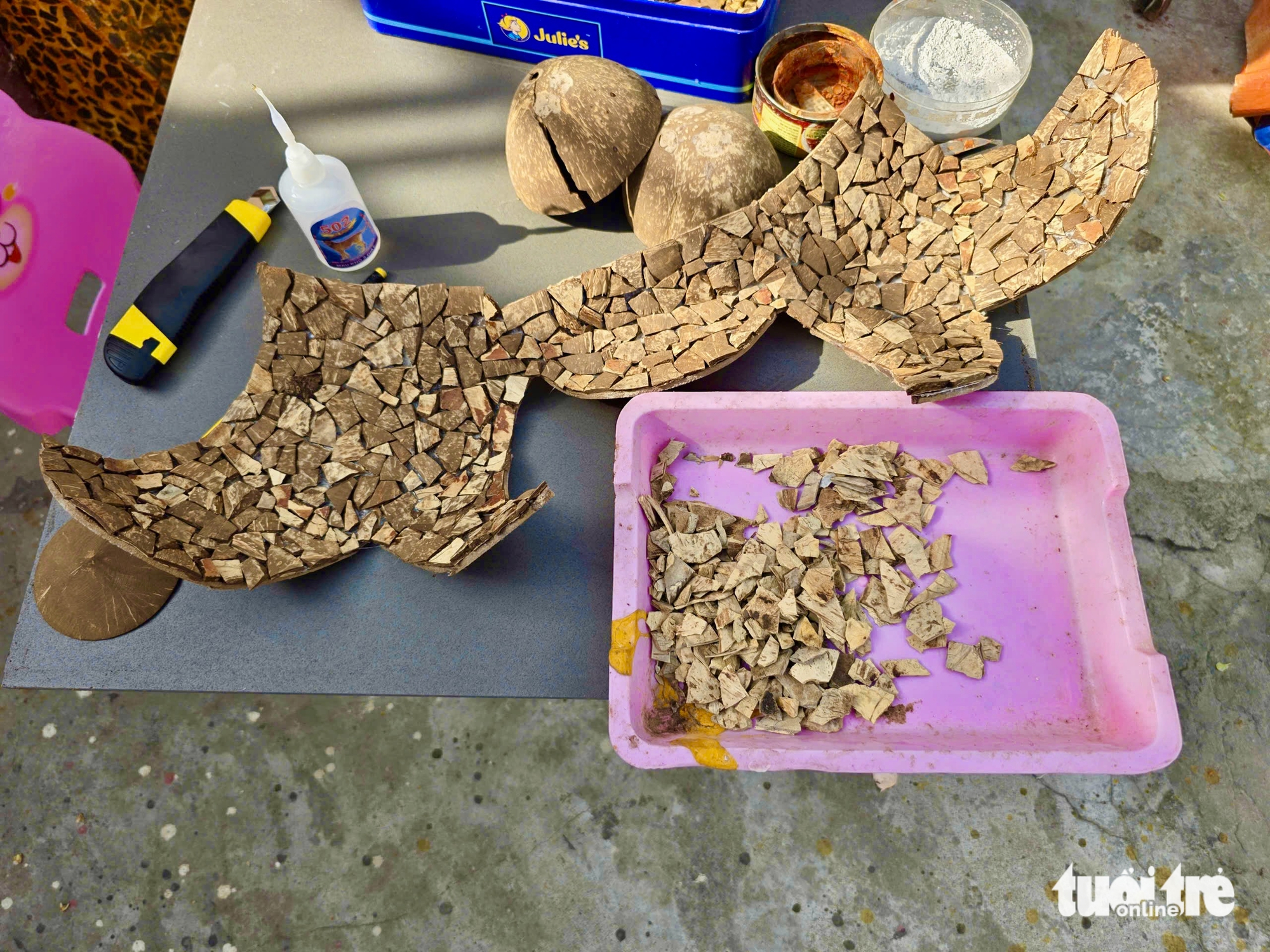 Γιγάντιος τόνος φτιαγμένος από κελύφη καρύδας - Φωτογραφία 5. Cá ngừ đại dương 'khủng' làm từ gáo dừa - Ảnh 5.