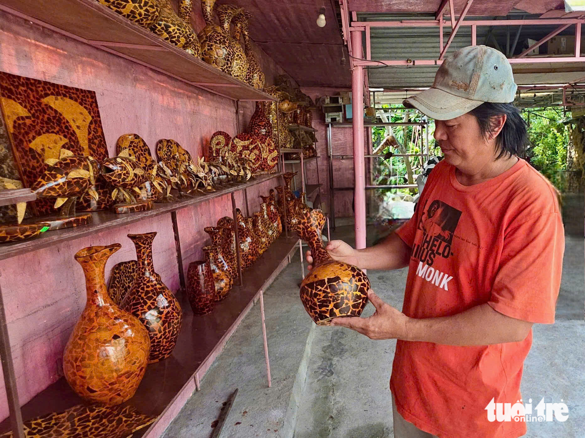 Γιγάντιος τόνος φτιαγμένος από κελύφη καρύδας - Φωτογραφία 6. Cá ngừ đại dương 'khủng' làm từ gáo dừa- Ảnh 6.