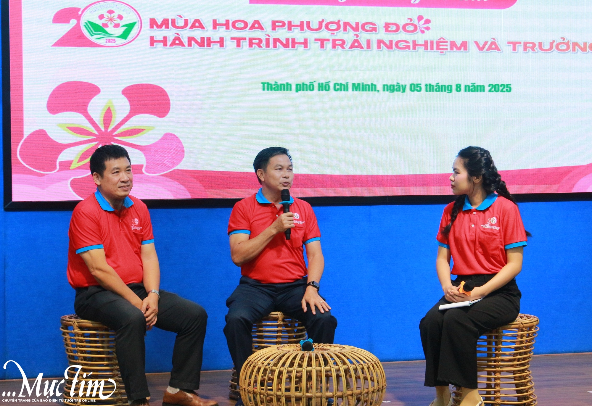Nhìn lại hành trình 20 mùa rực rỡ của Chiến dịch tình nguyện Hoa phượng đỏ- Ảnh 1.