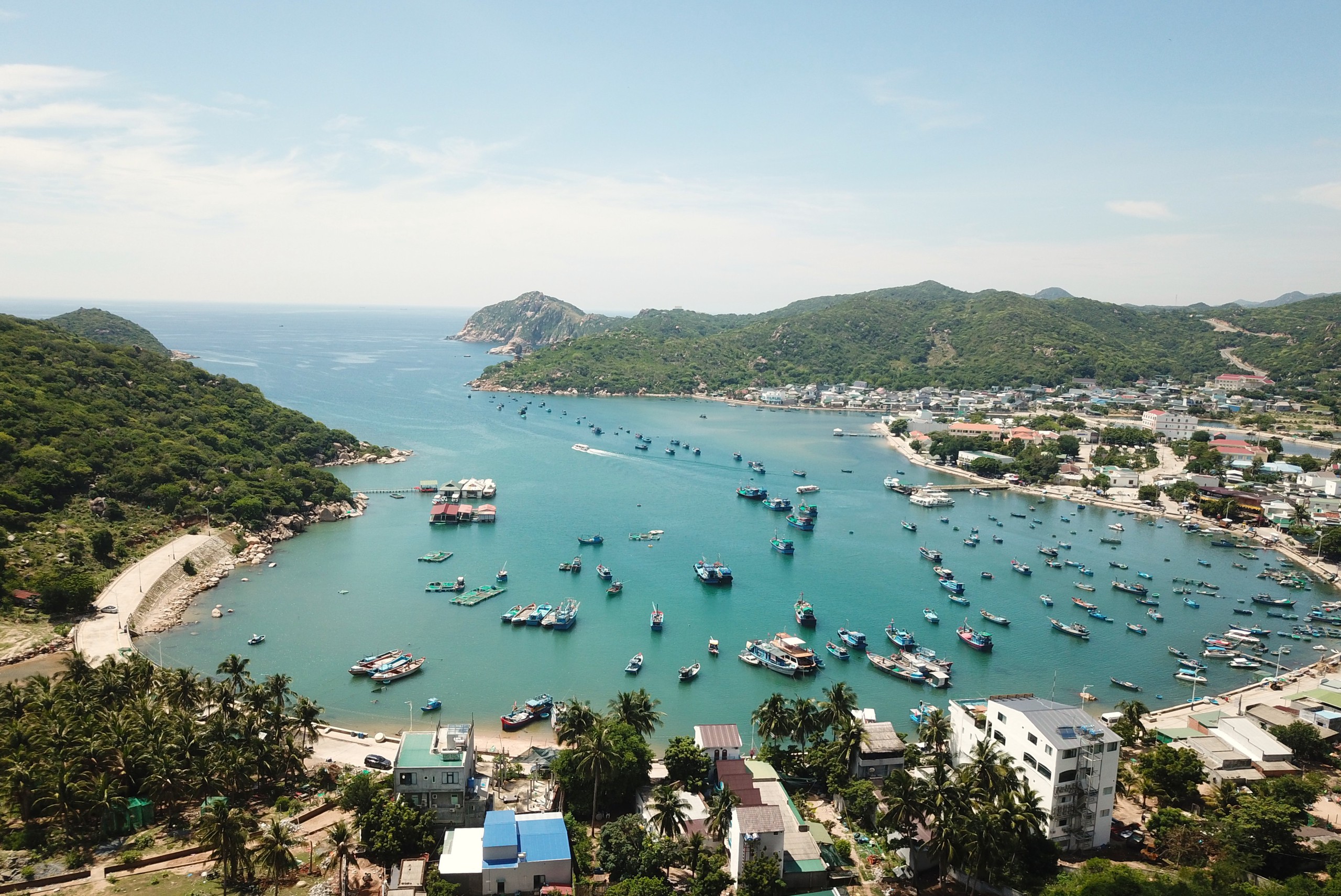 দক্ষিণ খান হোয়া ভূমি সম্পর্কে চিত্তাকর্ষক ছবি এবং ভিডিও প্রতিযোগিতা - ছবি ১। Thi ảnh và video ấn tượng về vùng đất Nam Khánh Hòa - Ảnh 1.